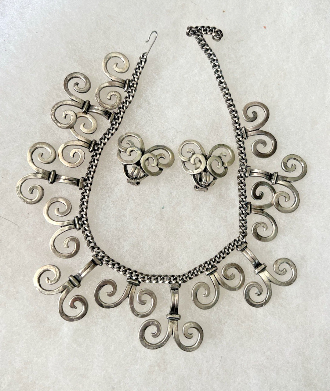 Vintage Zentall Brutalist Swirl Silvertone Necklace & Clip on Earrings Set