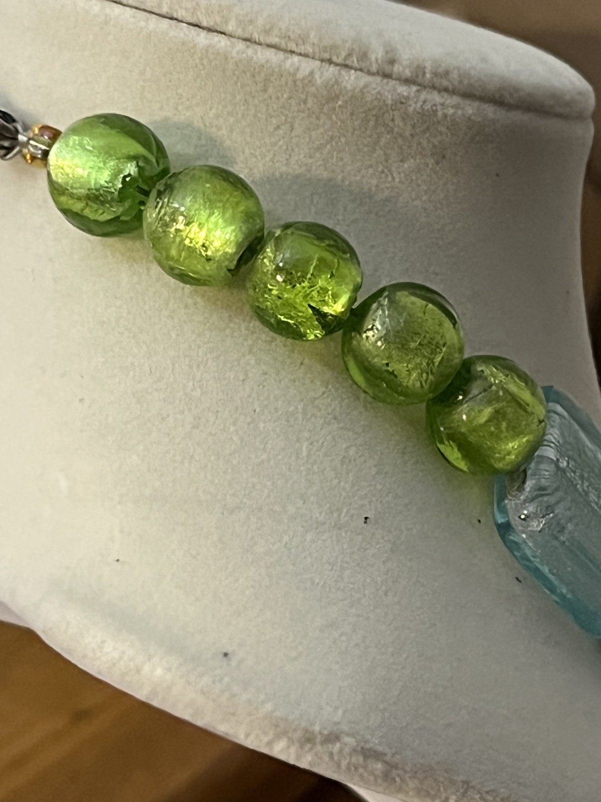 Vintage GLASS CUBE BEADS 16″ Lucite Necklace ~ Blue & Green ~ Toggle closure EUC