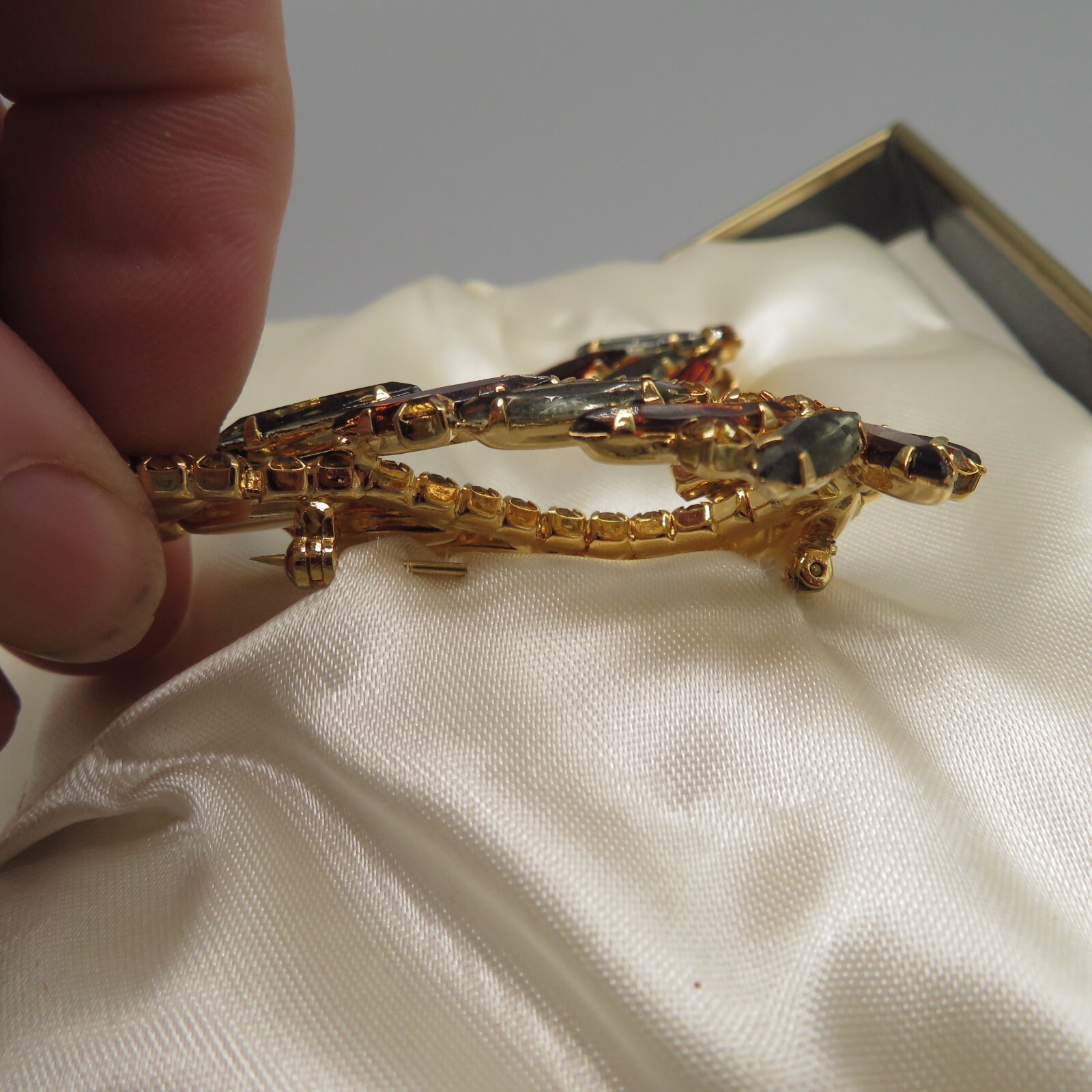 1950s fall colors Navette Rhinestone Brooch & Clip on Earrings Set Gold tone VTG