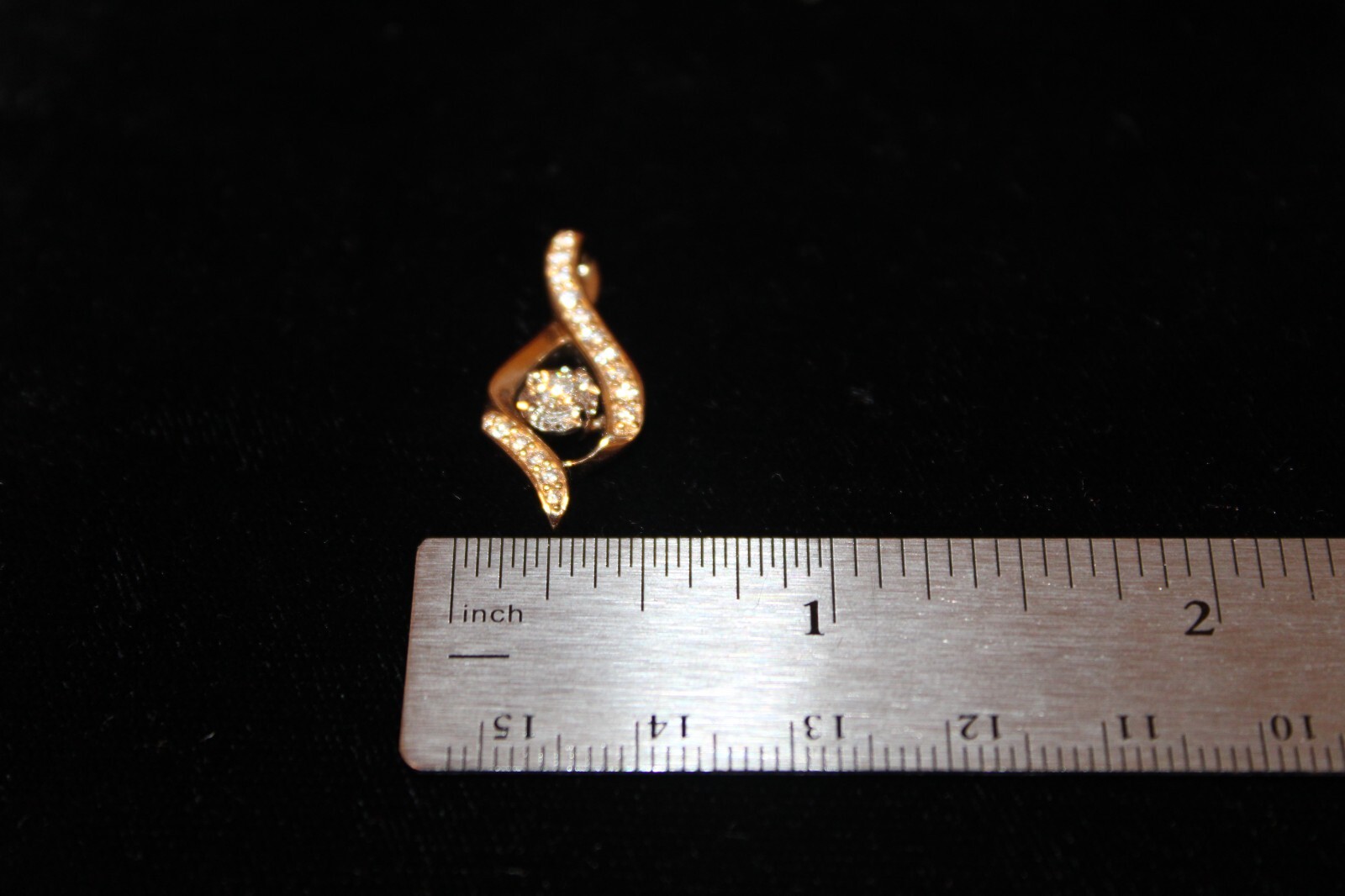 14K Yellow Gold Diamond Charm/Pendant 3.1g