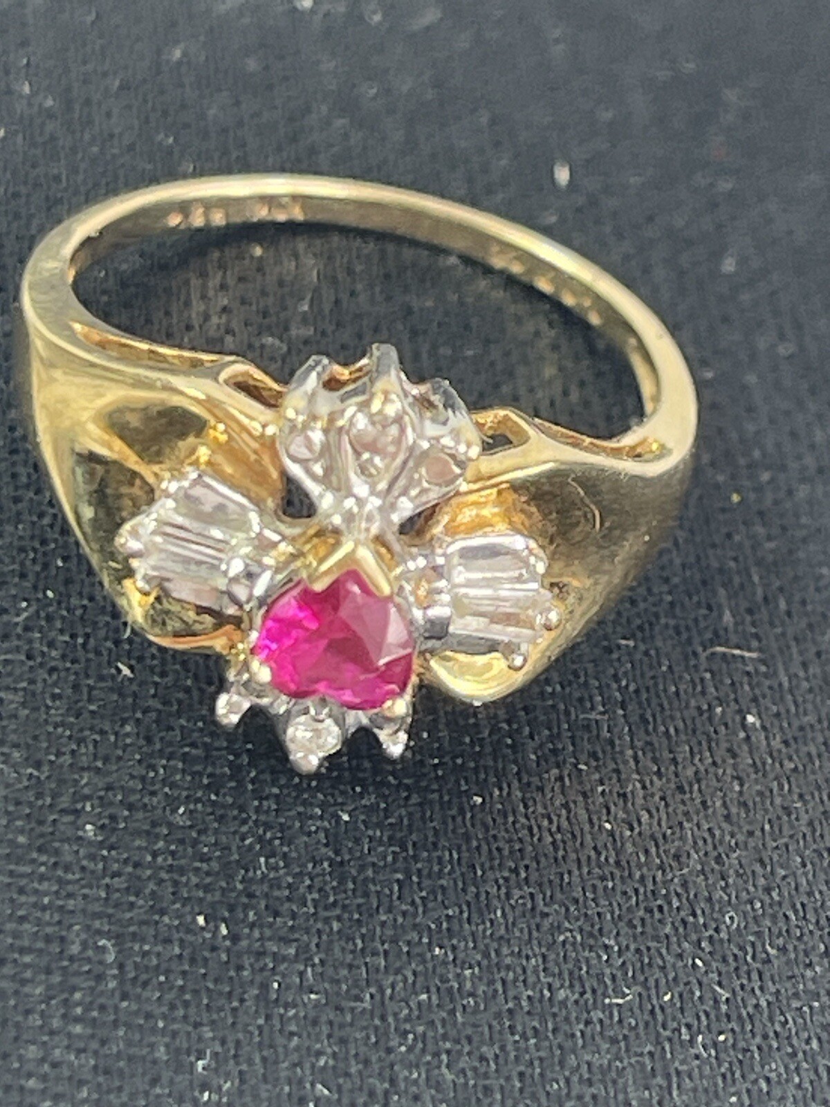 10k Yellow Gold RBC Hearts & Garnet Flowers Cocktail Ring Superb ! Size 6.5