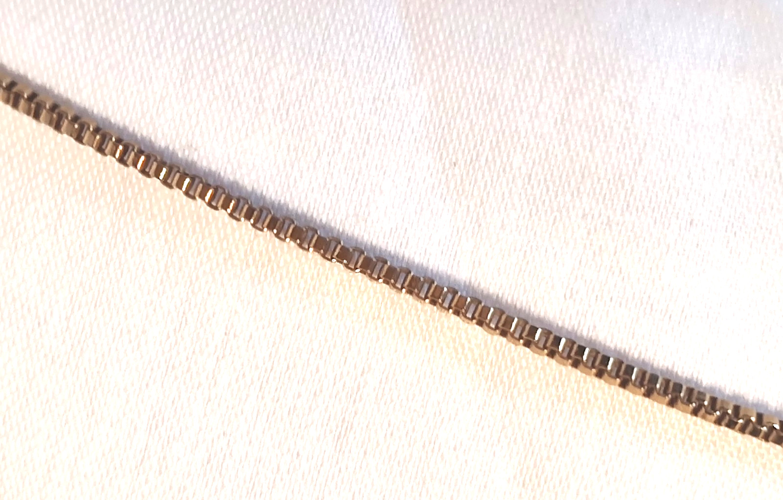 VTG Gold Tone Box Chain Lobster Claw Clasp Simple Necklace