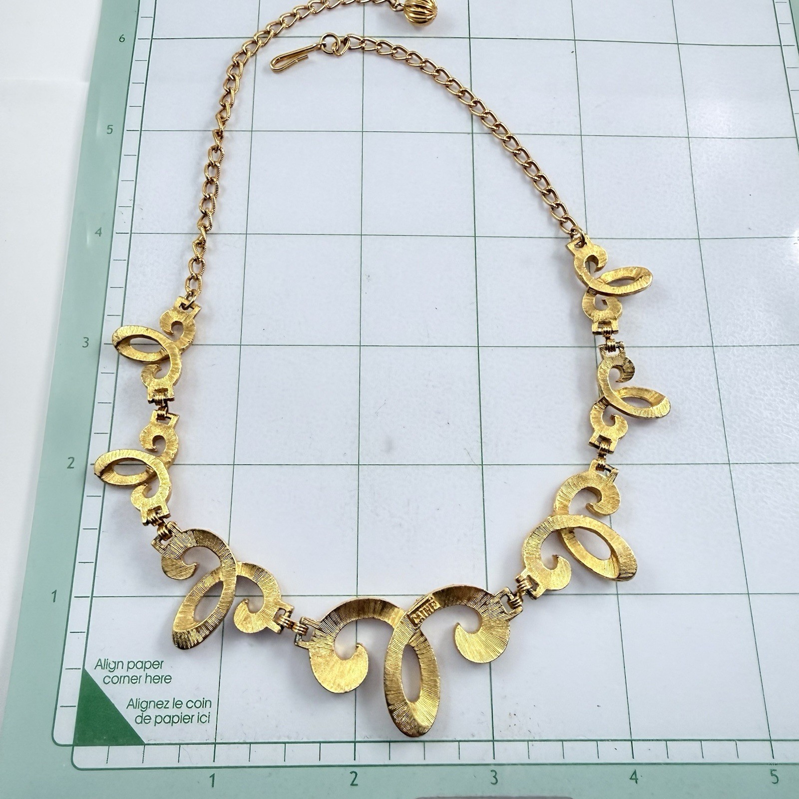 Vintage CATHE Signed Gold Tone Textured Necklace 17″ Prom Wedding