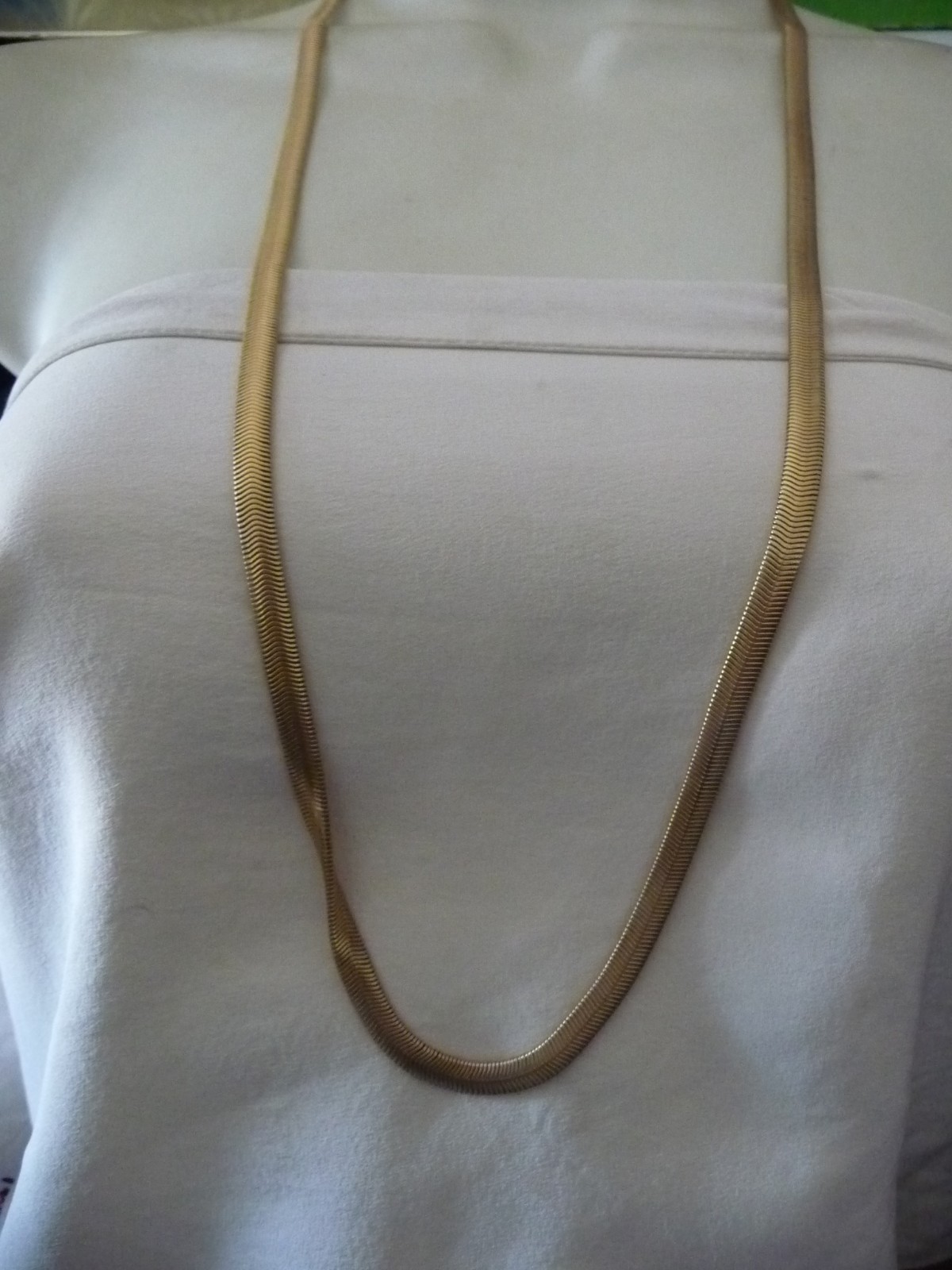 16” L X 1/4” W GOLD TONE SNAKE CHAIN NECKLACE #29/20