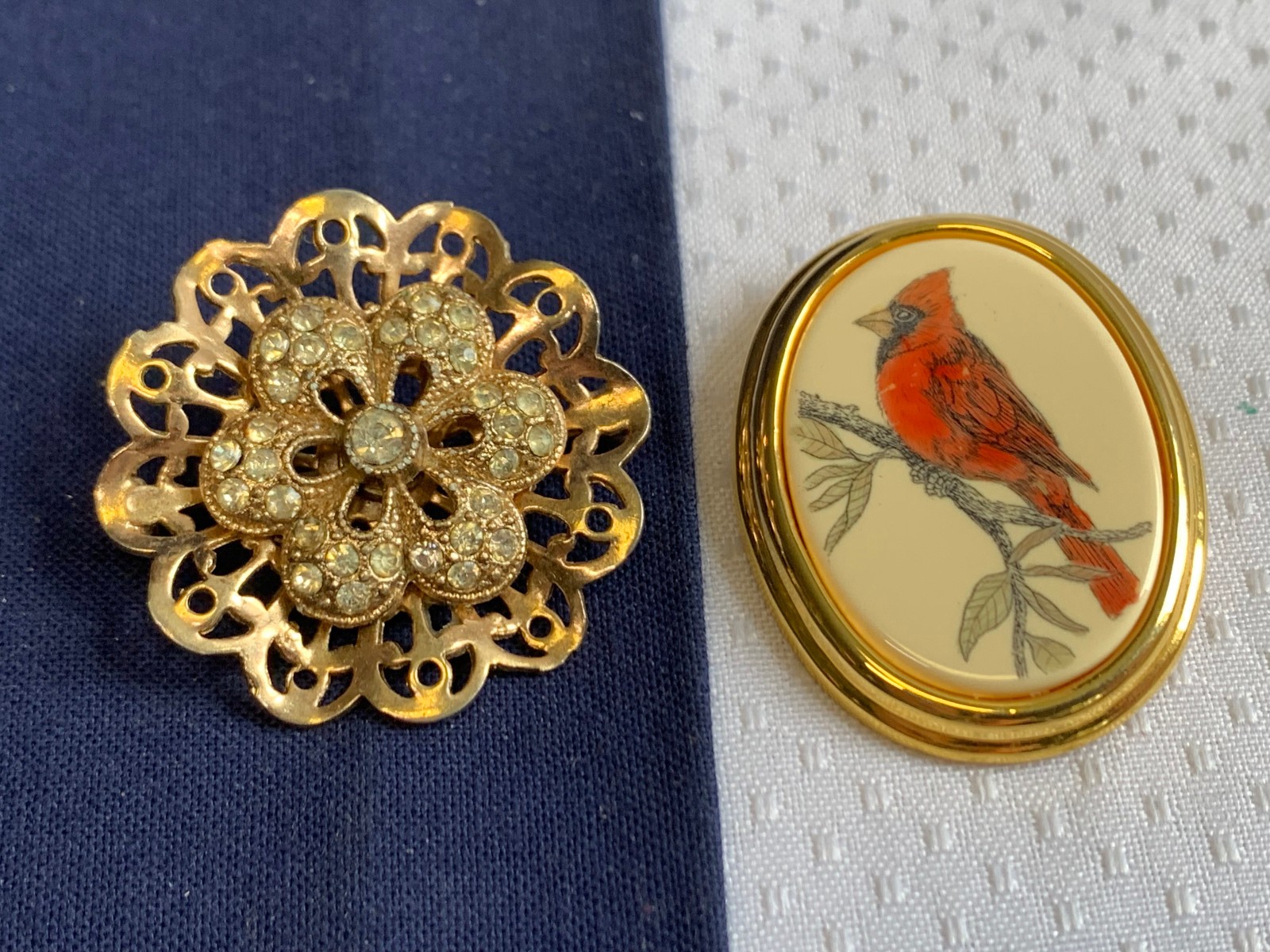 Vtg Brooch Lot DoneGal Barlow Napier Sarah Cov Avon Scatter Pins Costume Jewelry