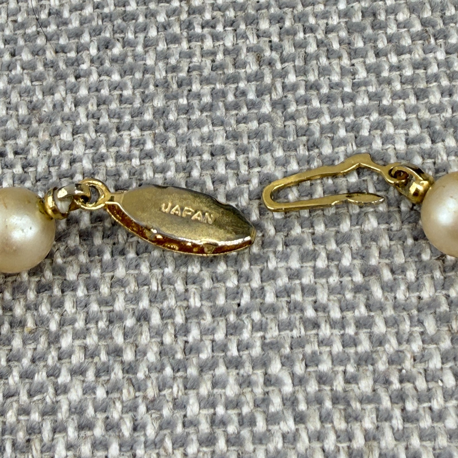 Vintage Pearl Necklace Cream Approximately 6 mm 22 Inches Rhinestone Pendant