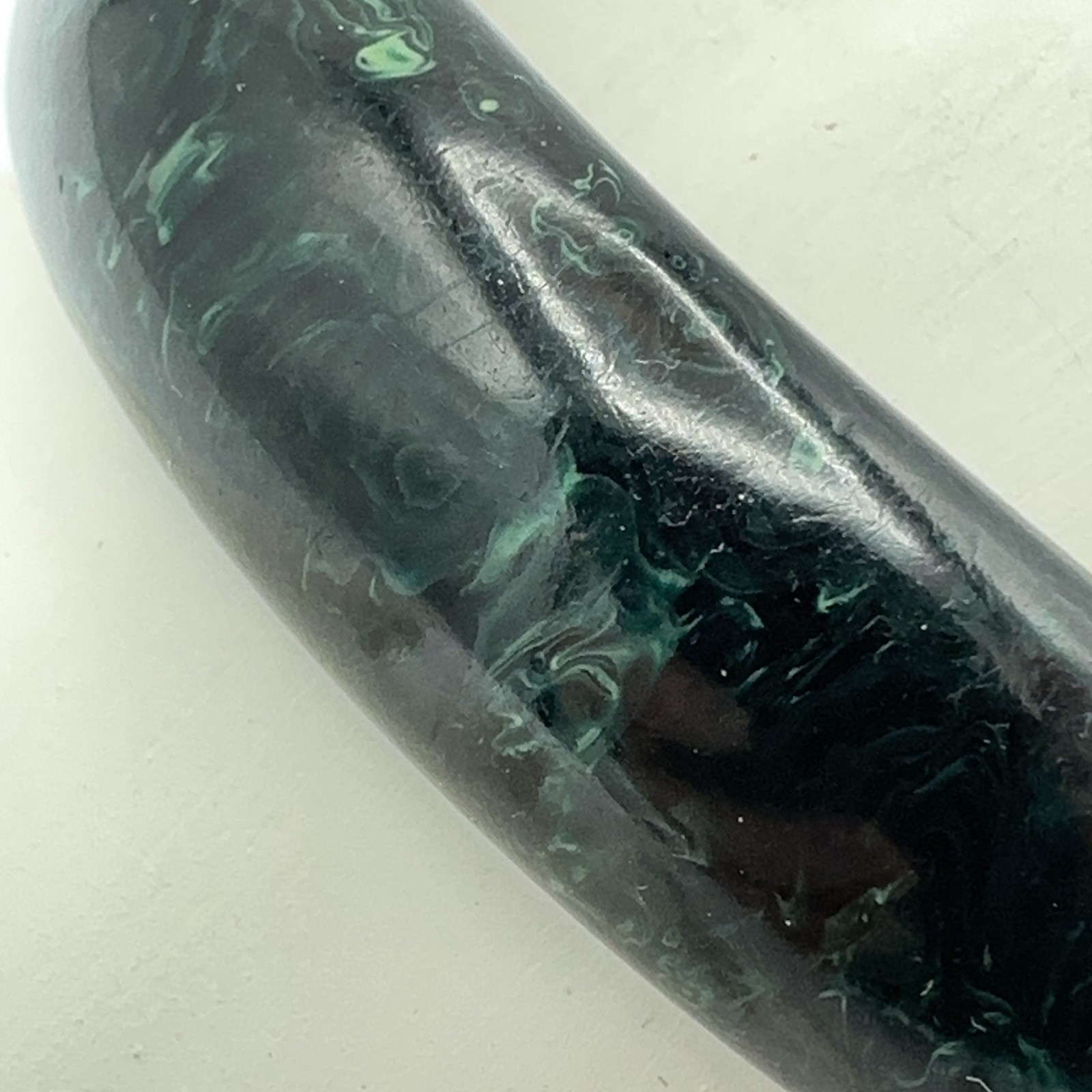 BAKELITE vintage bangle bracelet – dark green &.blue marbled – 5/8″ wide plastic