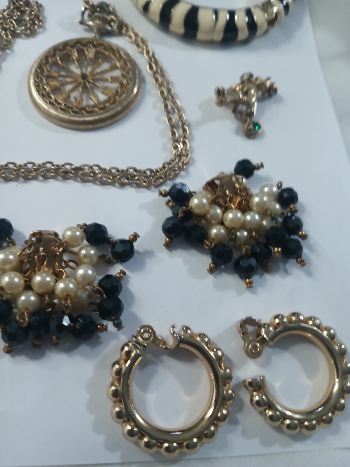 Vintage Mostly Signed Costume Jewelry Lot Necklaces, Bracelets, Earrings, Brooch