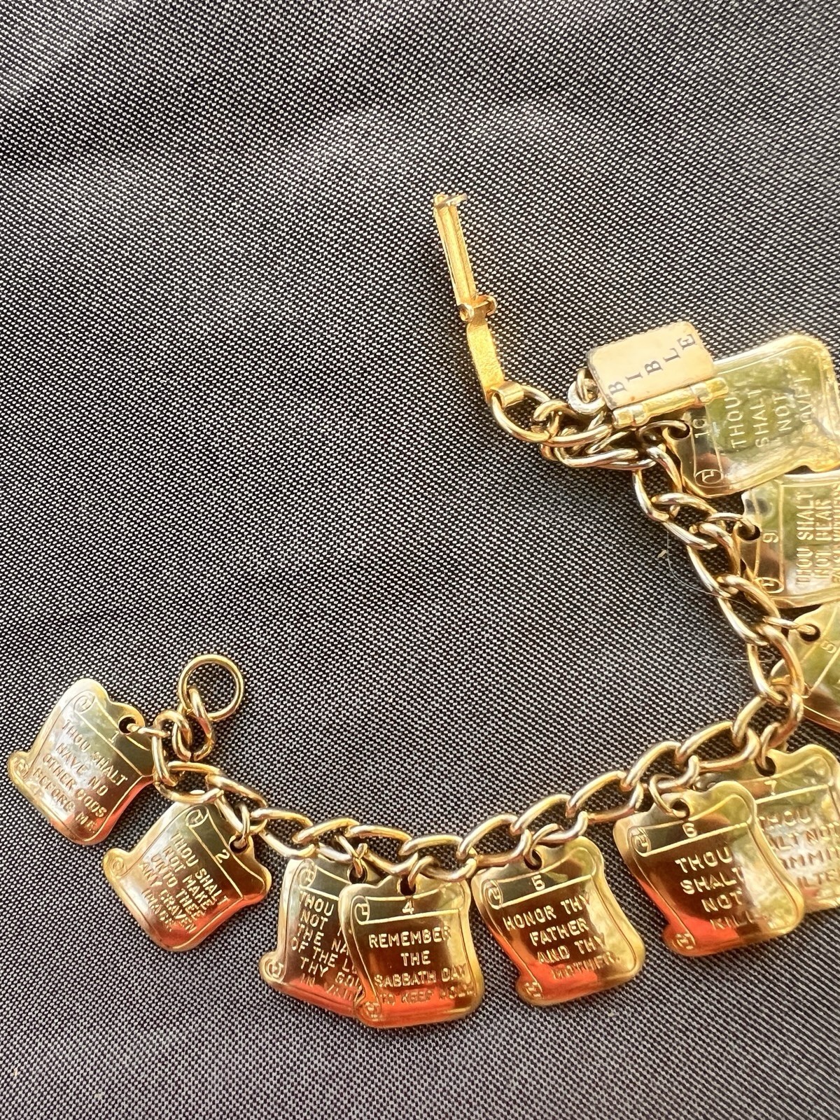 VTG Ten Commandments Charm Bracelet 1950’s Sock- Hop Gold tone Charms W Bible