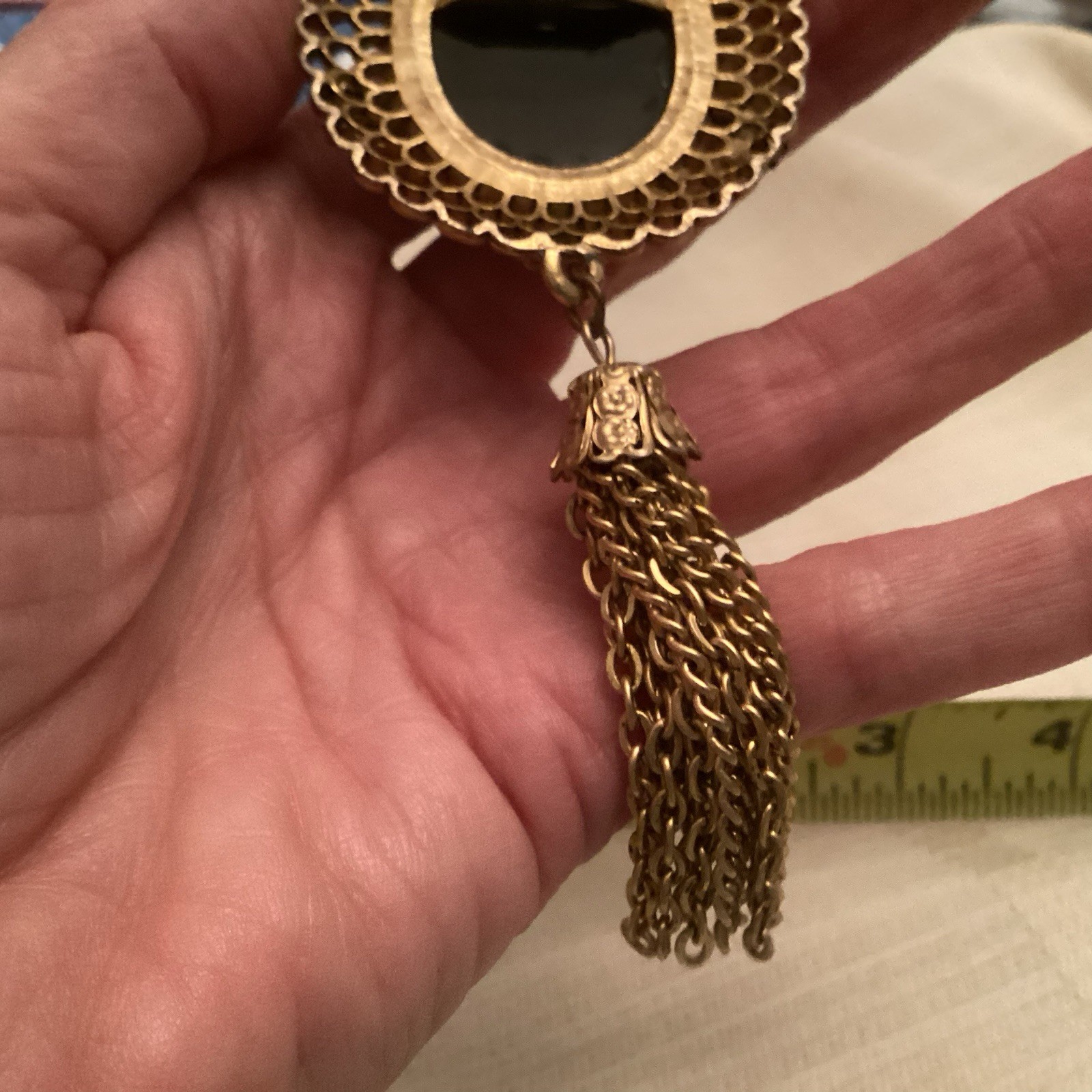 Vintage Jewelry Cameo Pendent Gold Tone & Brown With Pearls