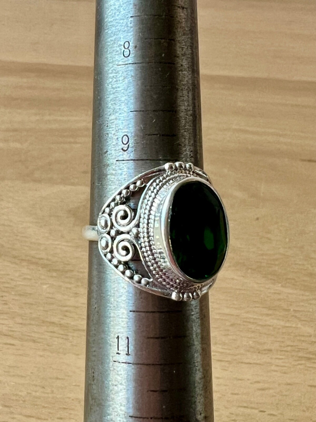 VINTAGE LARGE VIVID GREEN OVAL PASTE GLASS RING 925 STERLING SILVER ORNATE