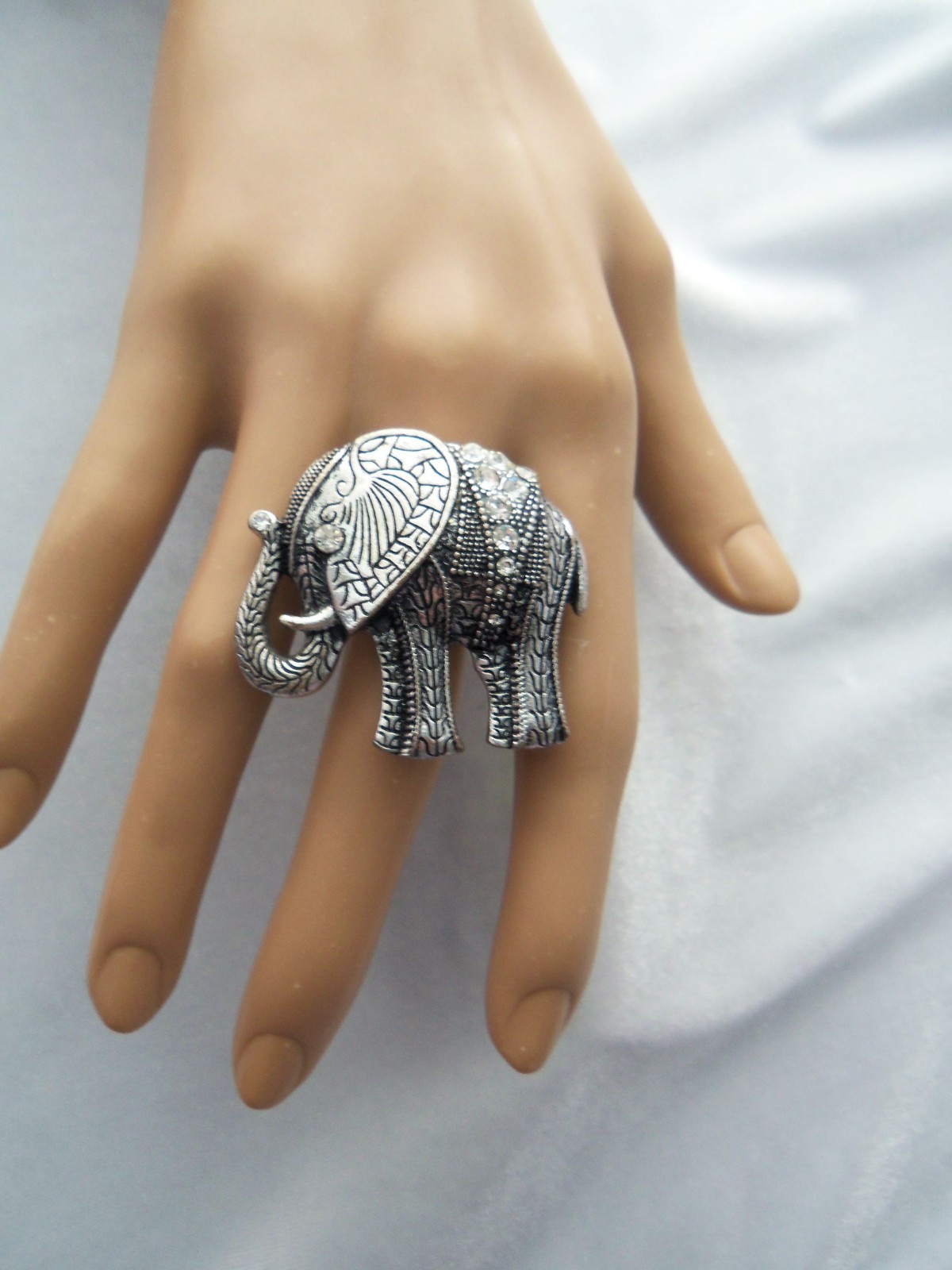 Vintage Crystal Rhinestone Accents Silverton Filigree Elephant Stretch Band Ring