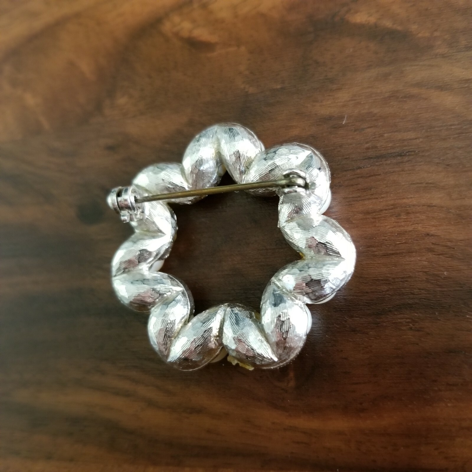 Vintage Silver Tone Circle of Faux Pearls & Rhinestones Brooch Pin 1.53″