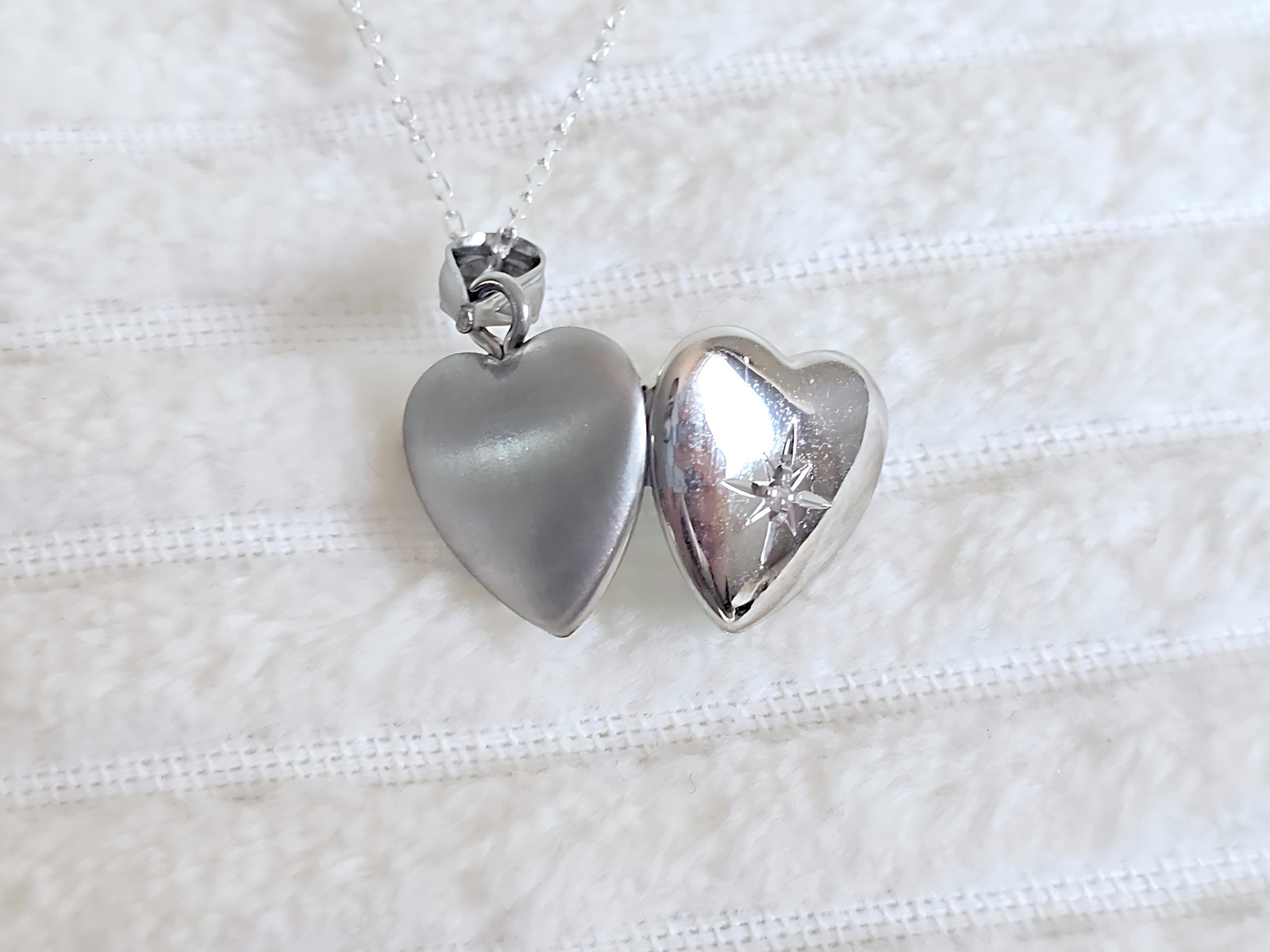925 Sterling Silver Tiny Dainty 1/2 inch Diamond Heart Locket Pendant Necklace