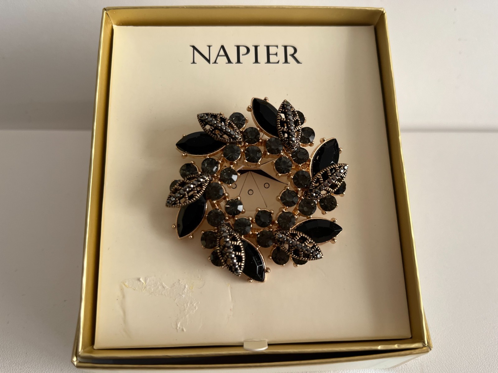 Napier Black Dark Green Faceted Crystal Round Brooch Signed 2 1/4″ New In Box