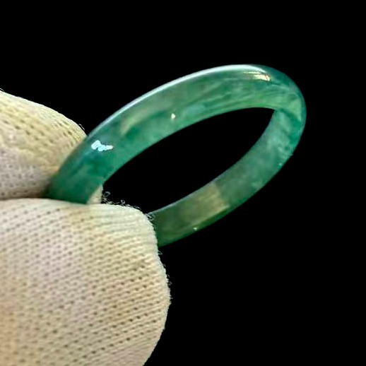 Size 8, Hi-grade Translucent Burmese Natural Green Jade Jadeite Ring Band