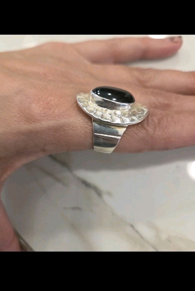 Sterling Silver ATI Mexico Onyx Hammered Handmade Oval Statement Ring Size 9