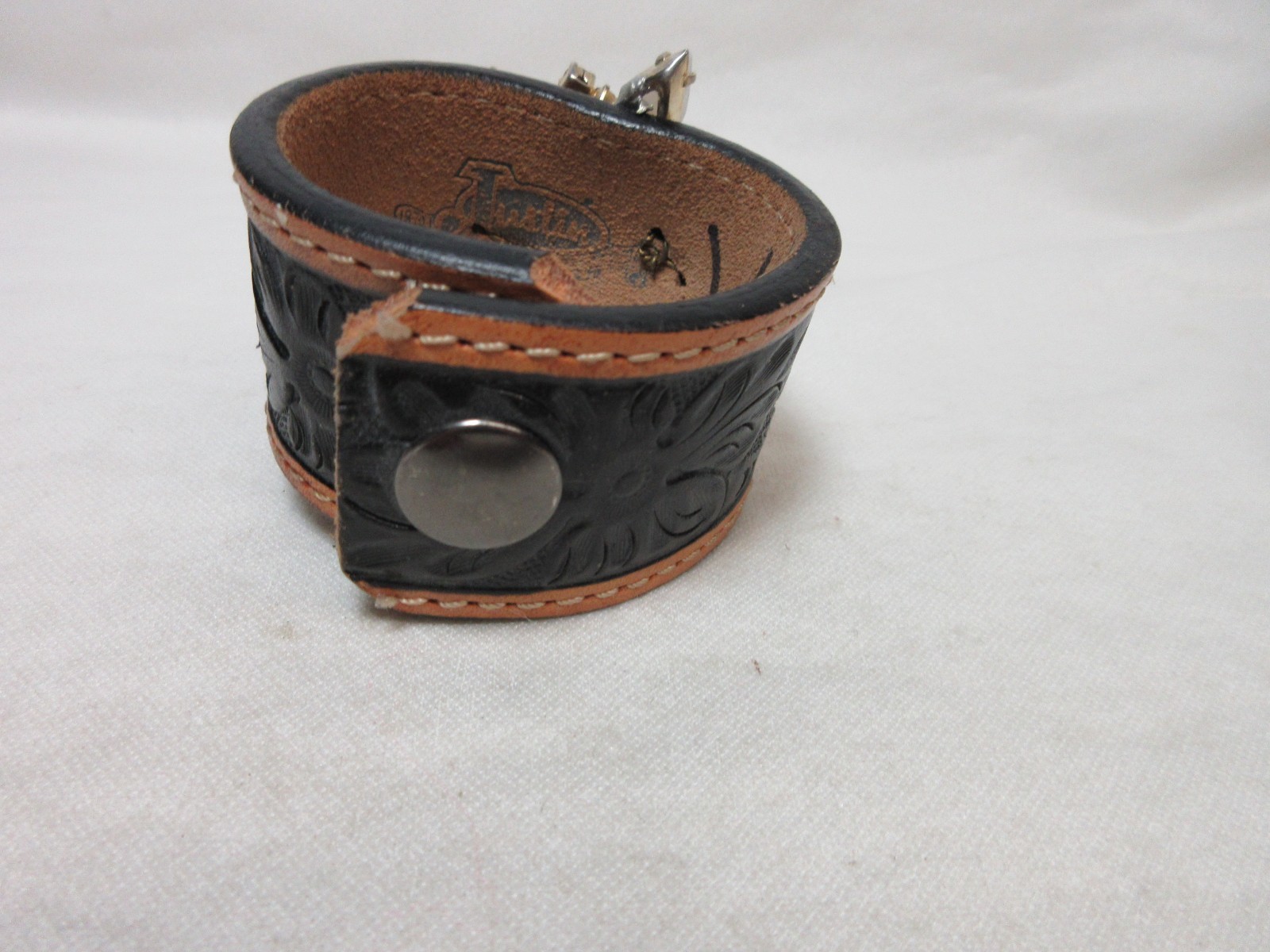 RE-LOVED LEATHER DESIGNS BRACELET WITH RHINESTONE STAR BY KENNEATHIA HAGEN #70