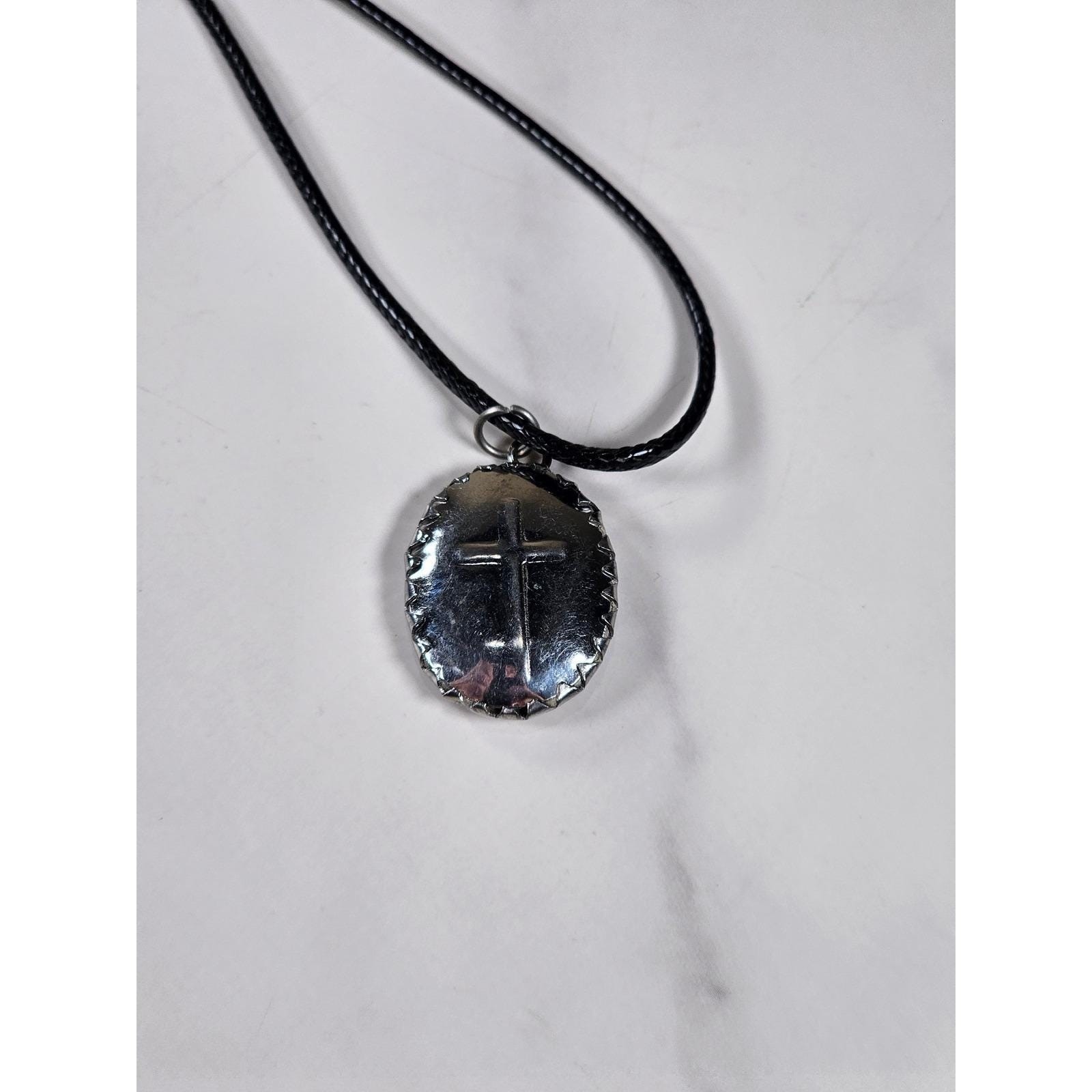 Vintage Madonna Pendant Necklace Lightweight Silver Tone Religious