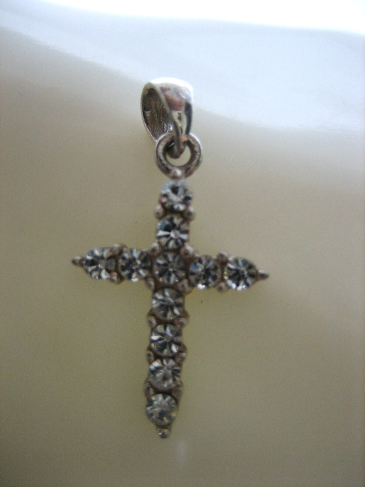 DESIGNER CW STERLING SILVER 925 DELICATE RELIGIOUS CROSS PENDANT