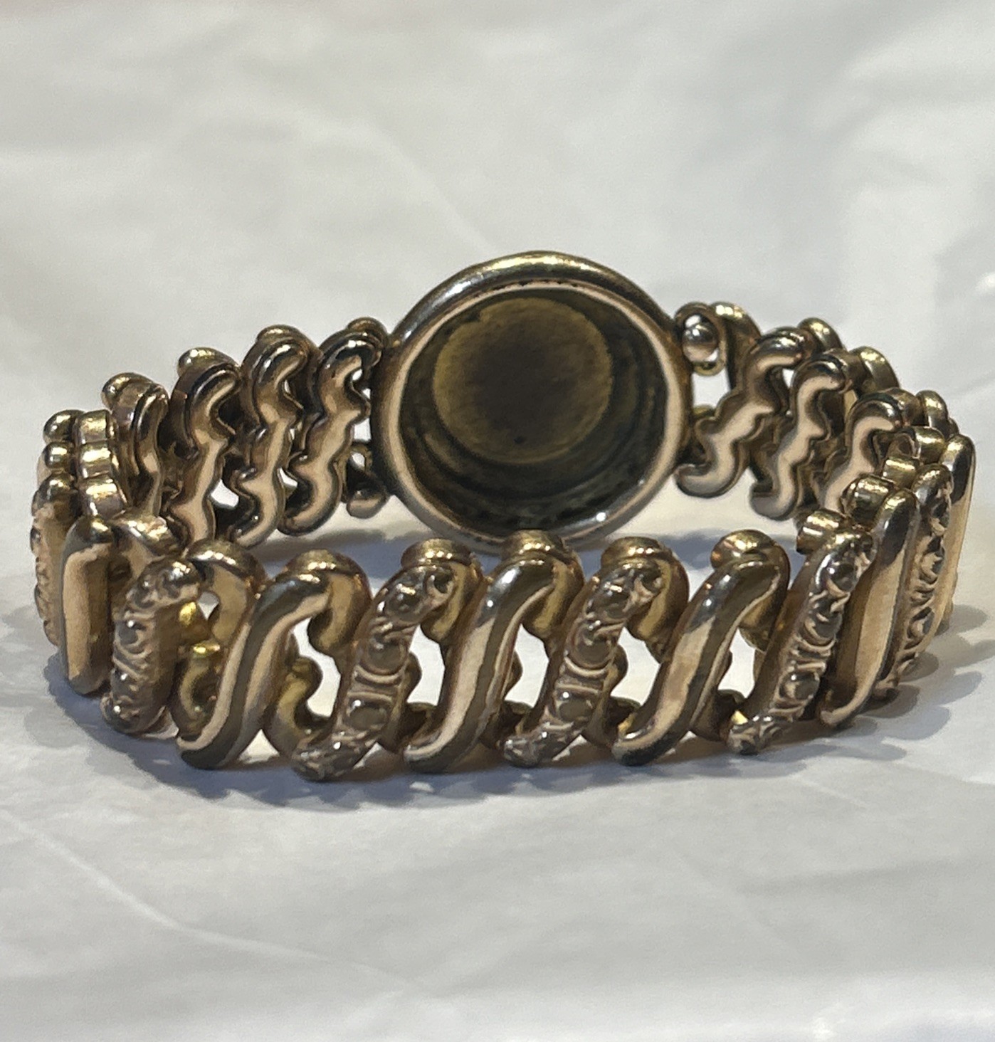 Vintage Gold Filled Engraved Initial Sweetheart Bracelet Letter “B”.