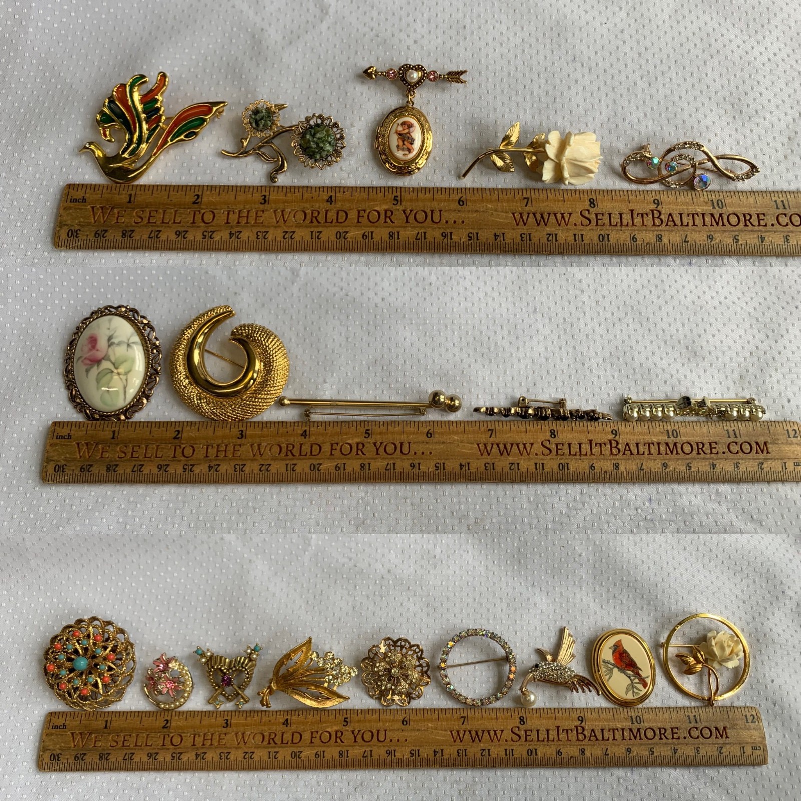 Vtg Brooch Lot DoneGal Barlow Napier Sarah Cov Avon Scatter Pins Costume Jewelry