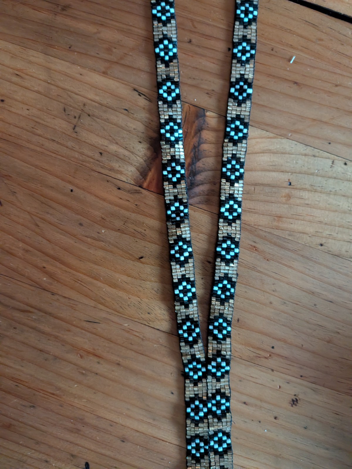 VINTAGE HANDMADE LONG 70’S “Y” DESIGN SEED BEADED W GOLD CHAIN FRINGE NECKLACE