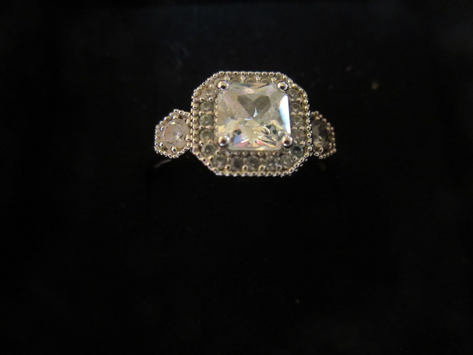 Vintage signed STELLA & DOT Clear Rhinestones Cocktail Ring Size 9