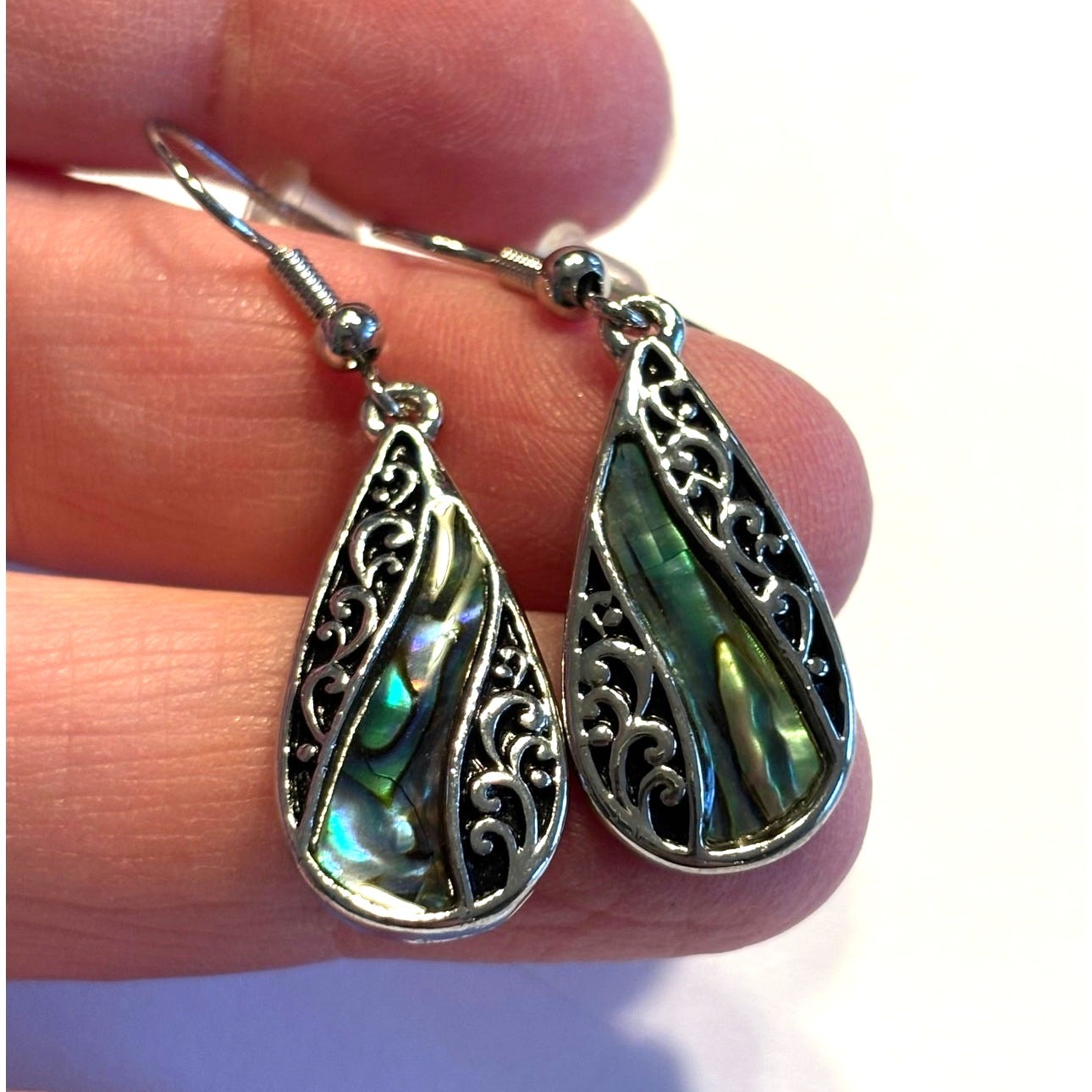 Pierced earrings Silvertone & green abalone shell enamel finish teardrop dangles