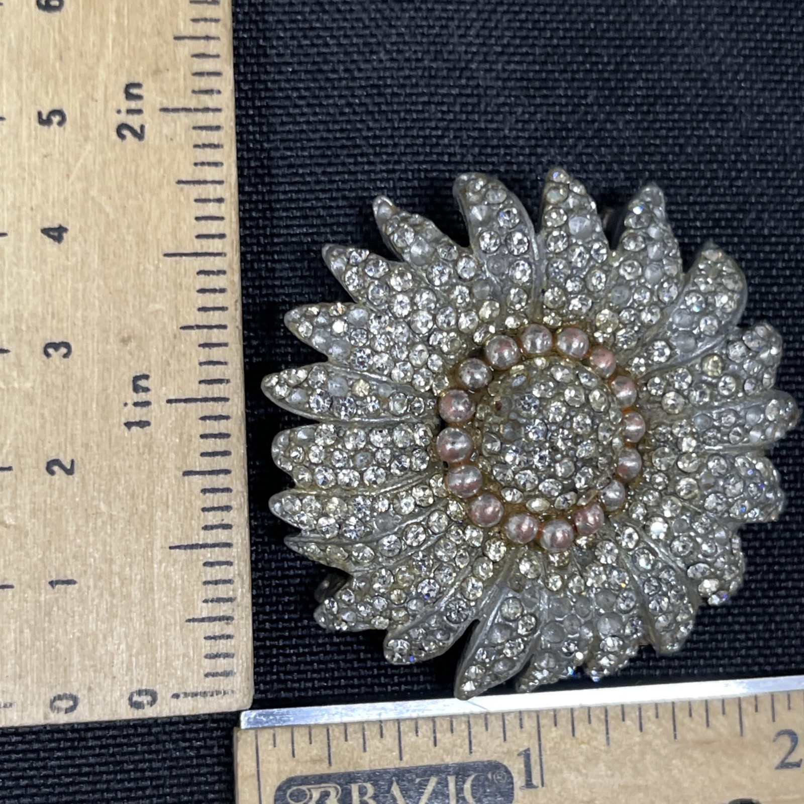Vintage 1.5″ X 2″ Unmarked Silver Tone Rhinestone And Faux Pearl Flower Brooch