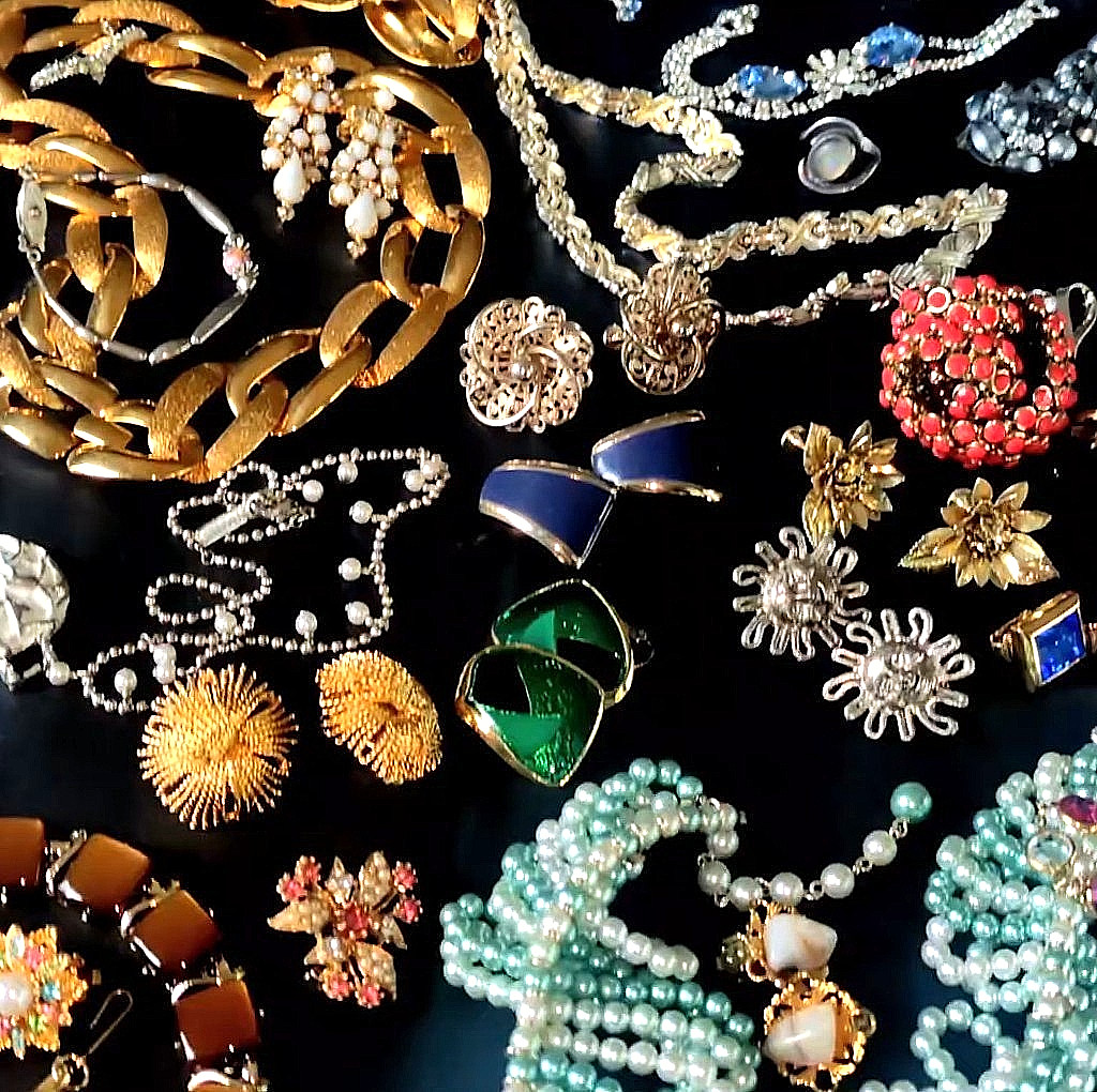 Lot Huge Estate Jewelry Napier Coro Avon + MORE 120+ Pc All Wearable VTG to Now