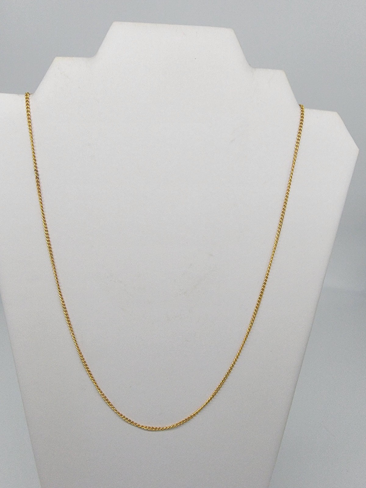 Gold Tone 23.5″ Thin Curb Link Chain Necklace Delicate Minimalist Barrel Clasp