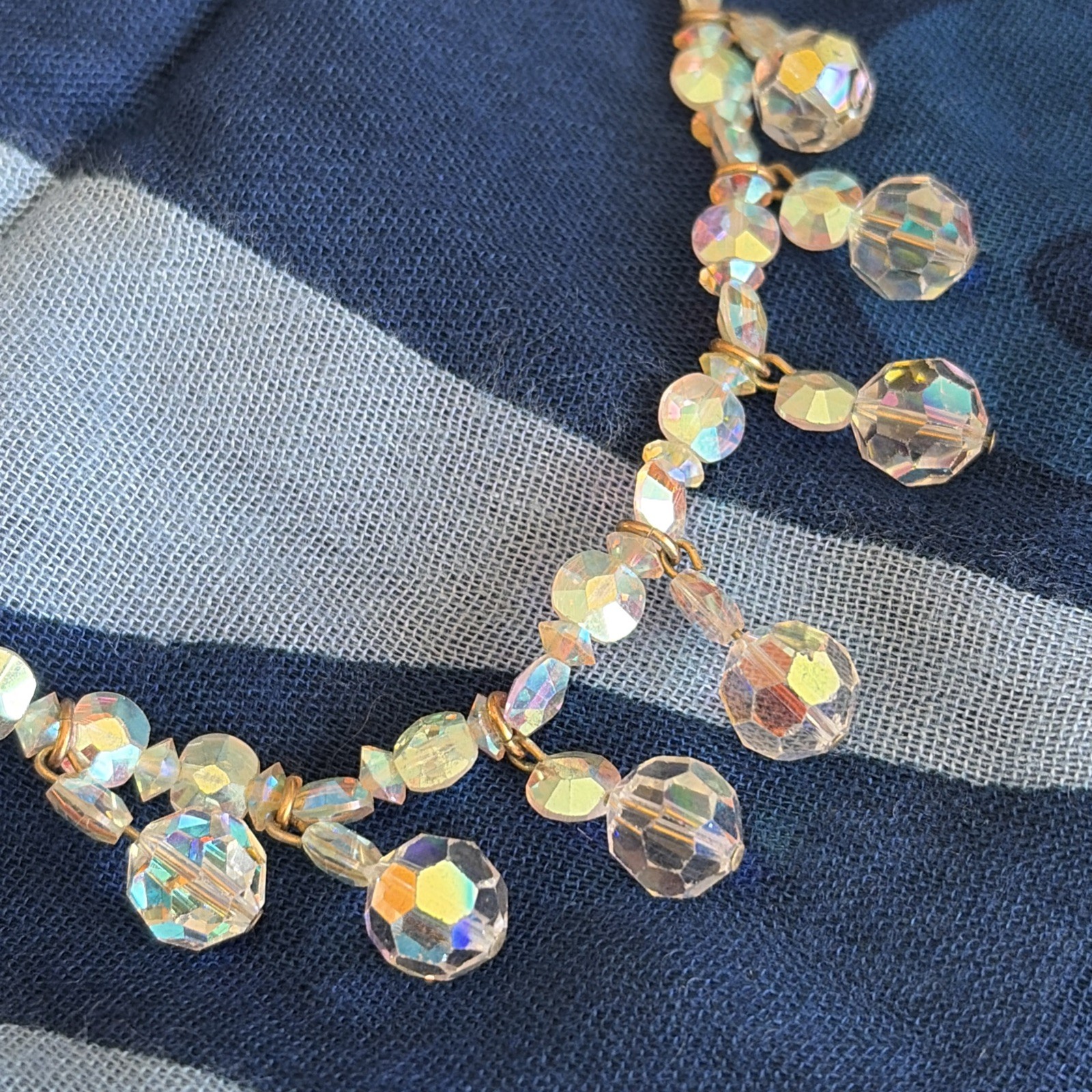 Woman’s Vintage Aurora Crystal Necklace Restrung Sterling Silver Clasp 18+Inch