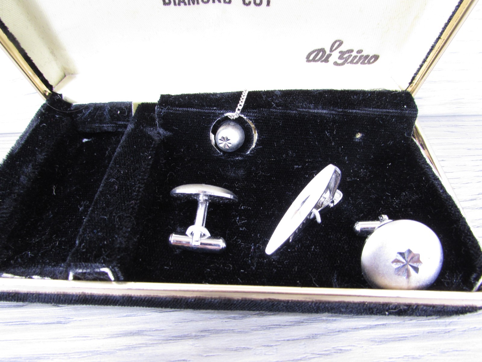 Vintage Di Gino Cufflinks Tie Tac Tie Bar Set SILVER Tone Diamond Cut