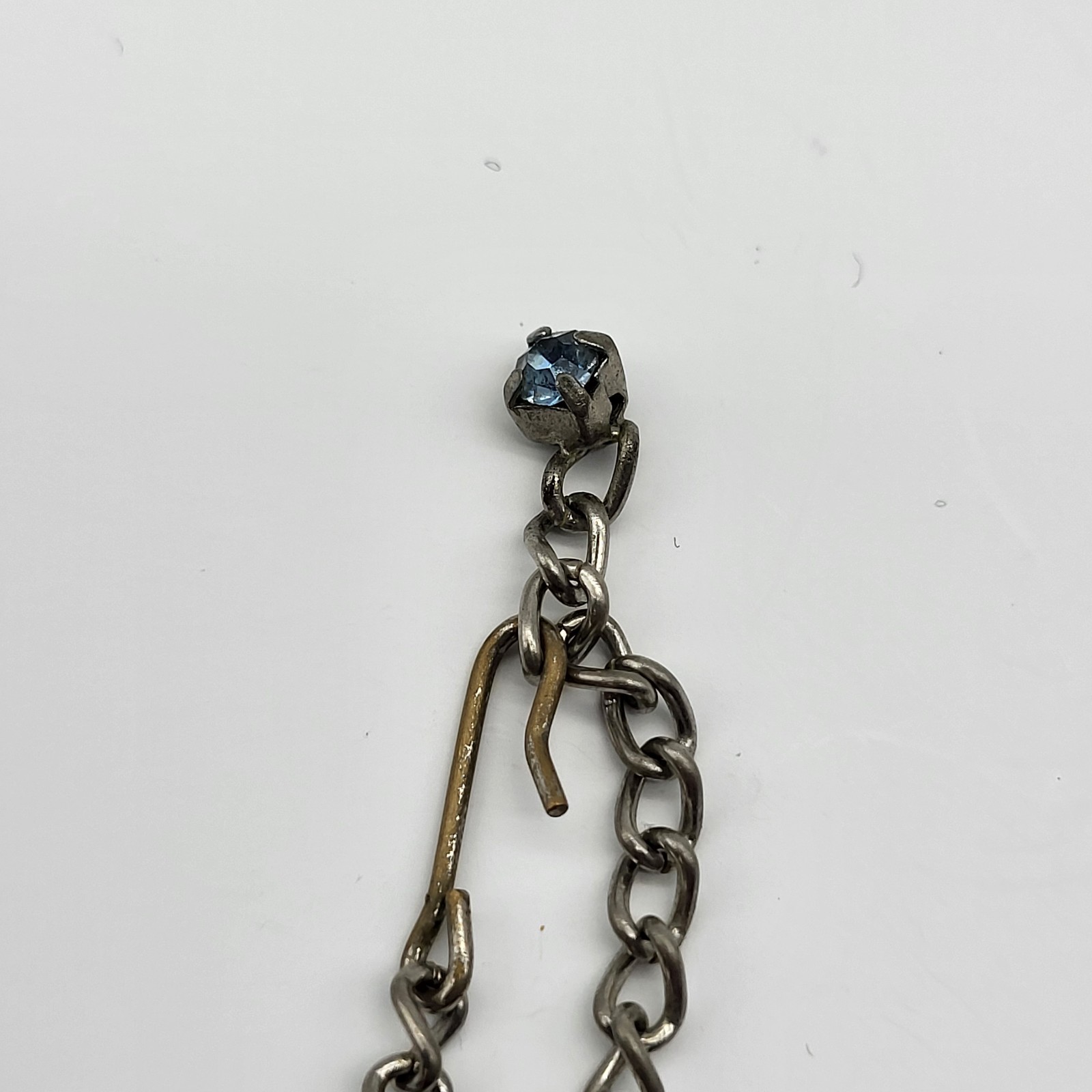 Stunning Vintage Rhinestone Necklace Pink Blue stones unsigned estate pinup