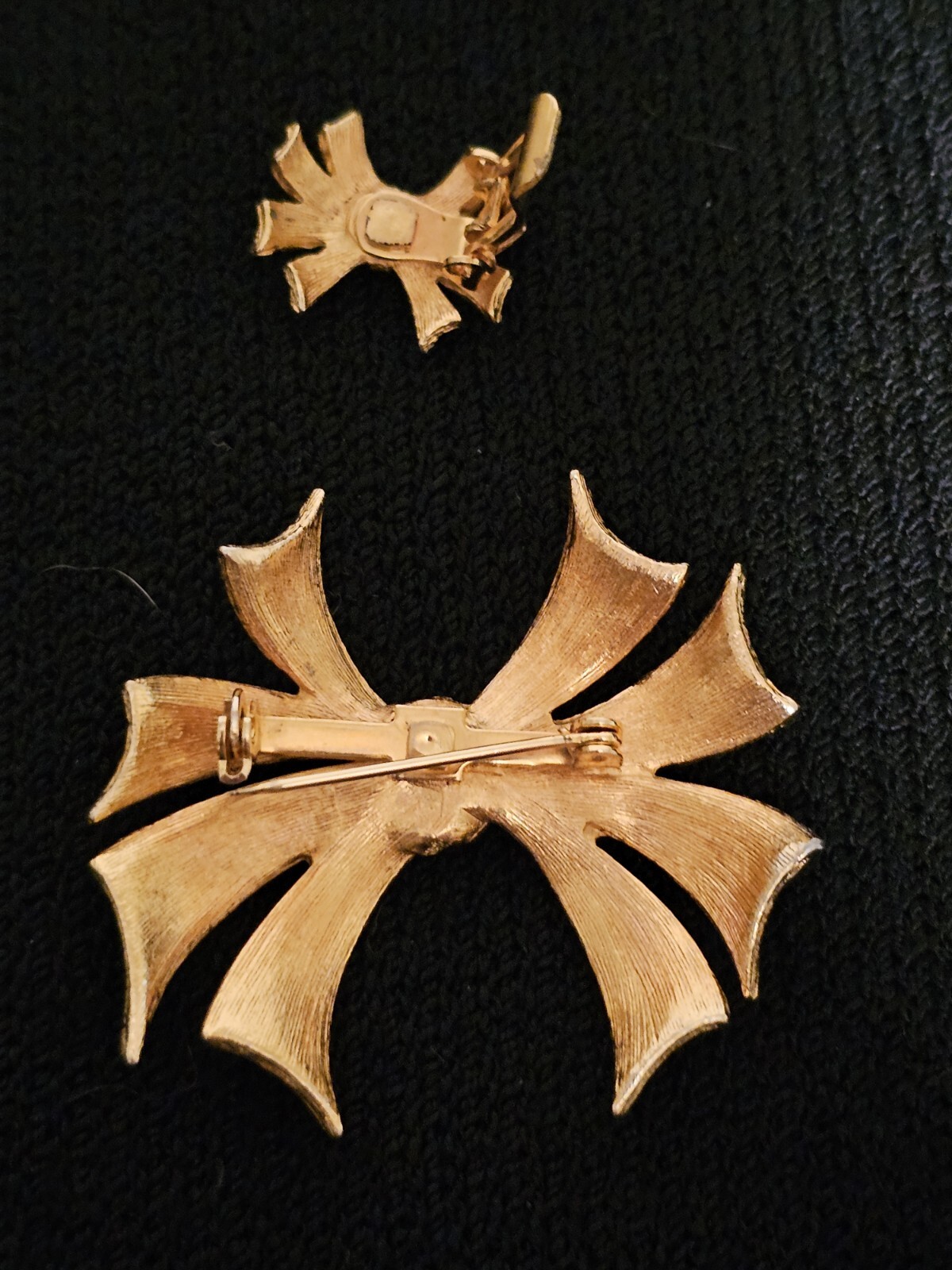 VTG Tacoa Ribbon Brooch & Clip Earrings Set Gold-tone In Original Box
