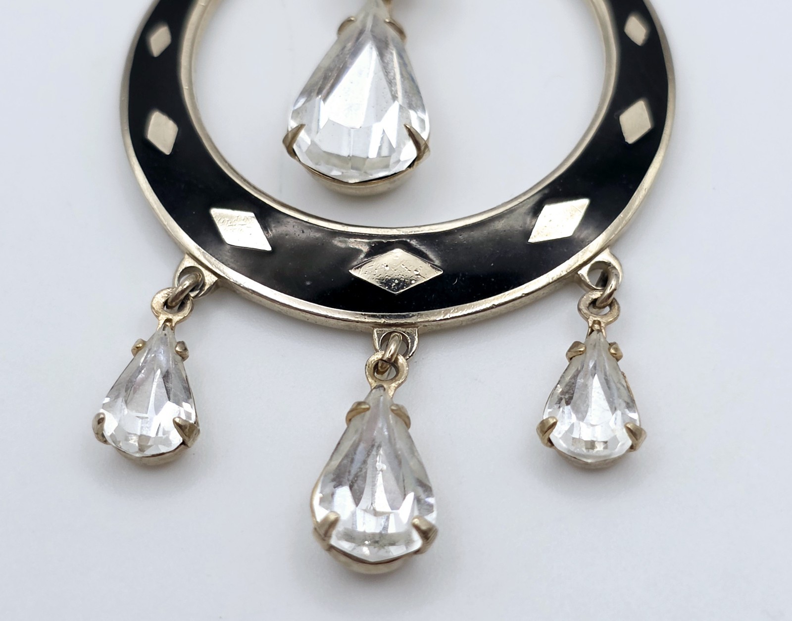 Vintage Art Deco Lavalier Pendant Necklace Gold Tone Black Enamel Crystal 15″