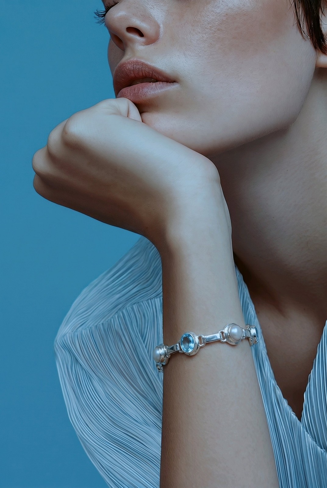 Blue Topaz Bracelet Pearl Sterling Silver Link Gemstone Bezel 925