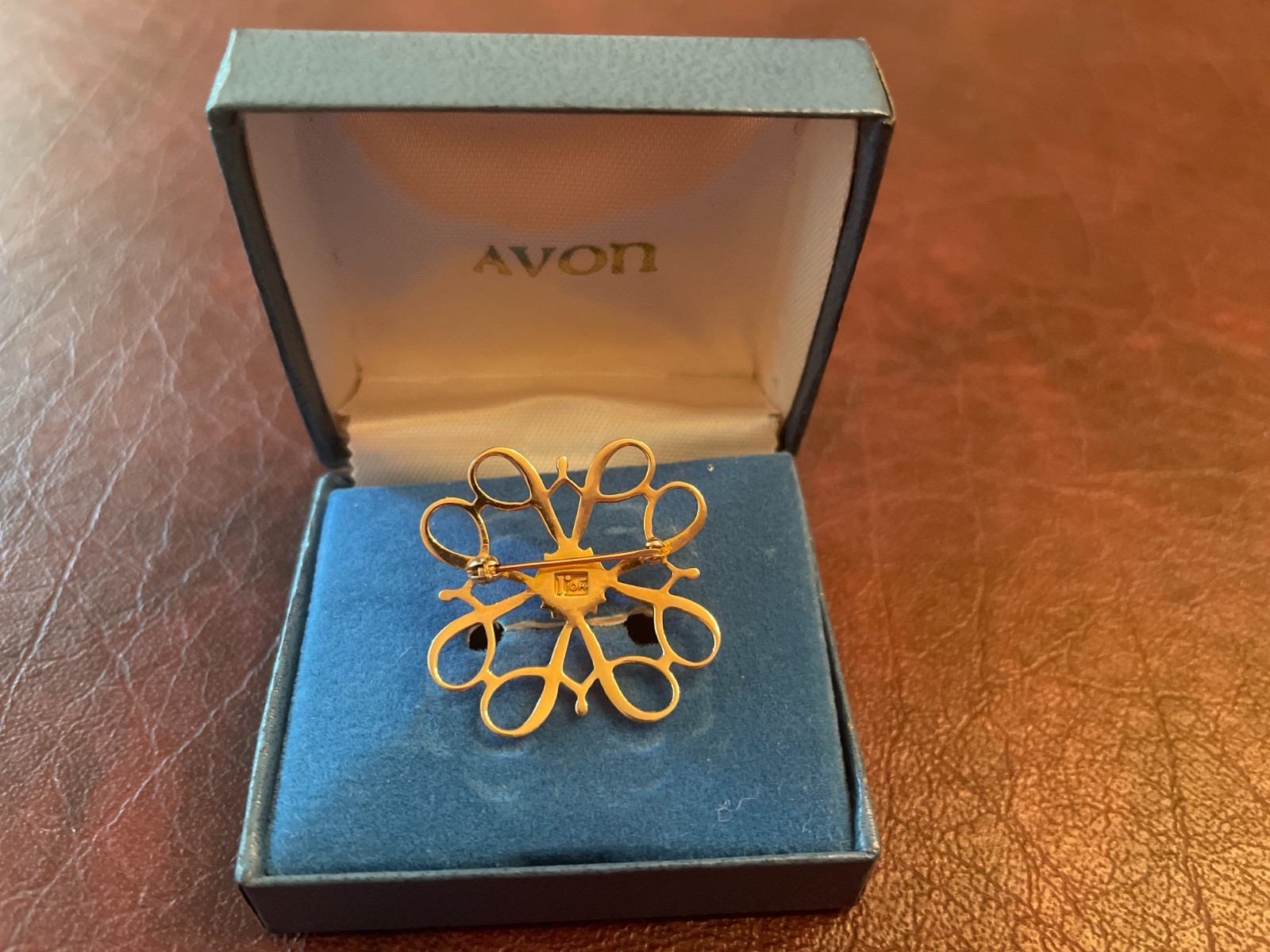 Vintage AVON 10K Yellow Gold Diamond & Onyx Award Pin/ Brooch w/ Box & Booklet