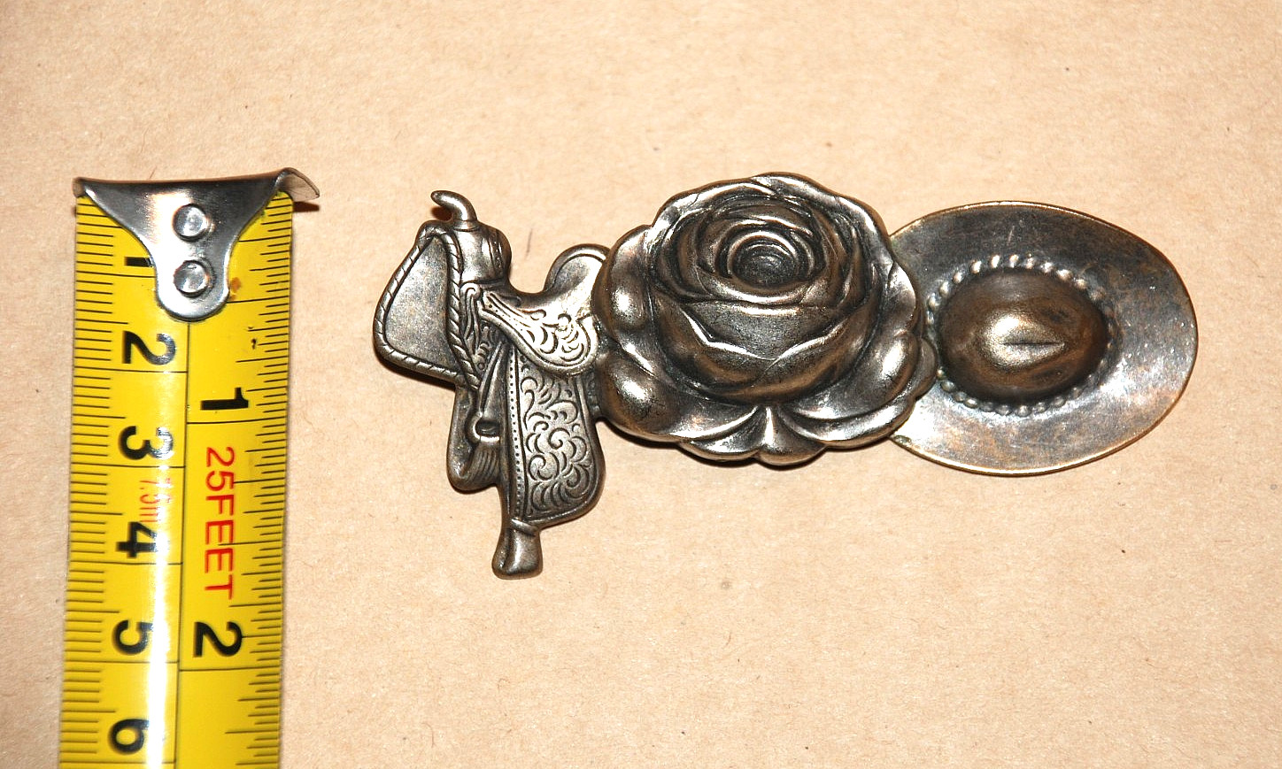 Saddle Rose Cowgirl Hat Western Brooch Pin Metal Silver Tone 1980’s Jewelry