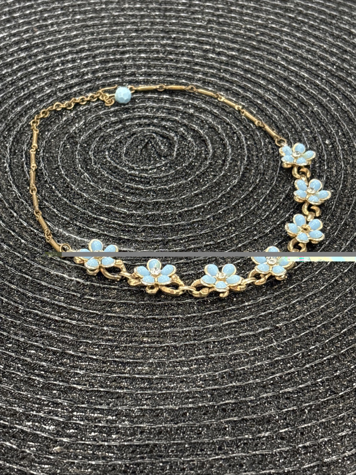 Vintage Gold Tone Blue Enamel Daisy Flower Bracelet – Retro Floral Jewelry