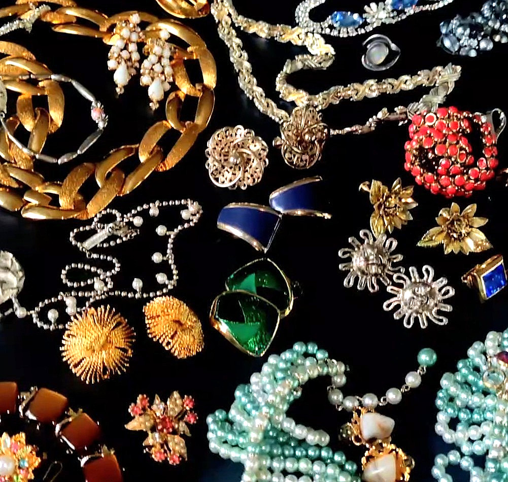 Lot Huge Estate Jewelry Napier Coro Avon + MORE 120+ Pc All Wearable VTG to Now
