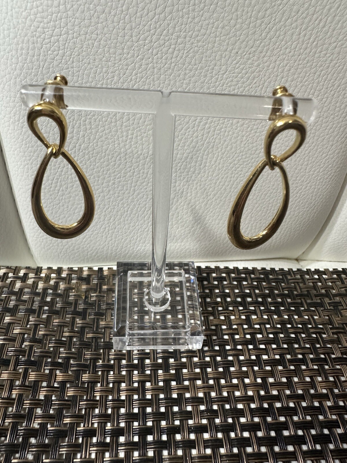 VTG 1980’S SIGNED MONET LOZENGE DROP PIERCED GOLD TONE EARRINGS