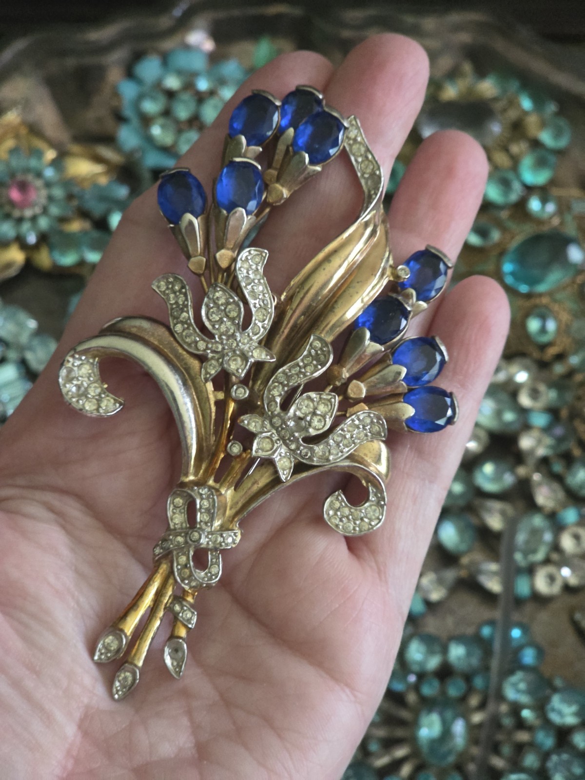 Deco Goldtone Spray Brooch