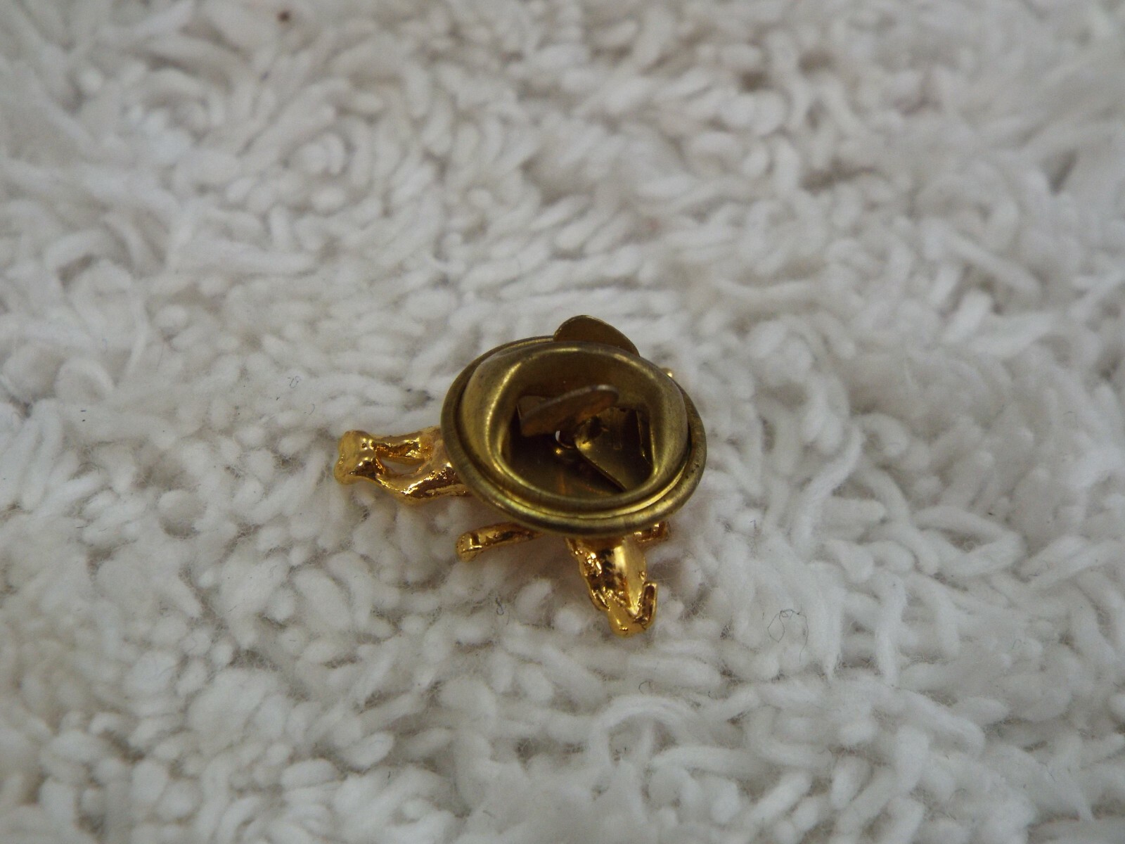 Goldtone Angel Pin (A53)