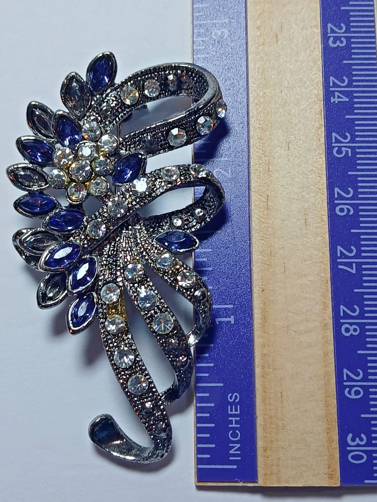 Vintage Floral Ribbon Brooch Pot Metal Pin Rhinestone Violet Blue Silver Tone