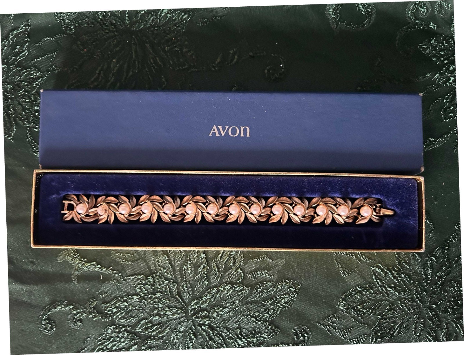Vtg Avon Gold tone Faux Pearl Evening Creation Bracelet Brushed Finish 7″ BOX