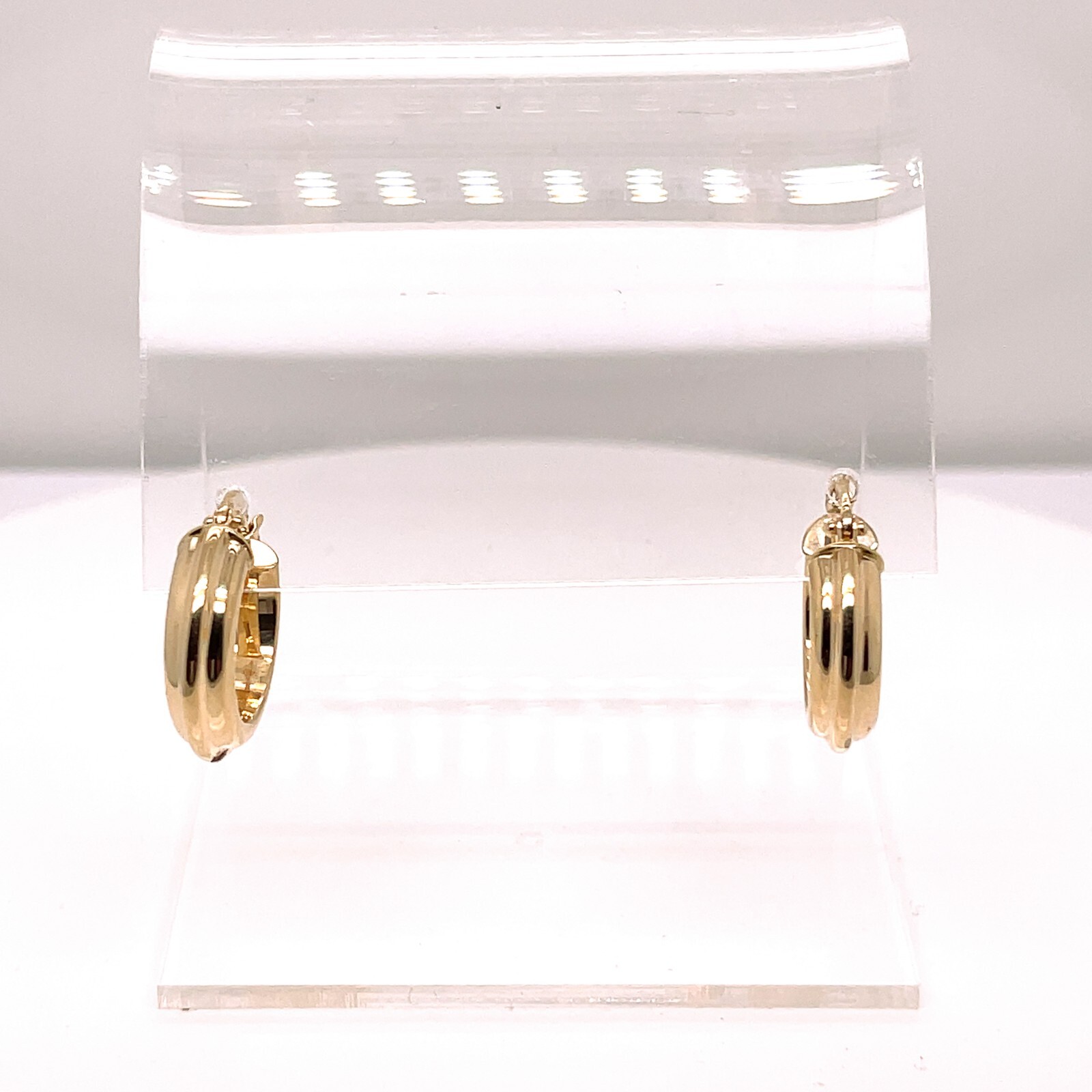 Vintage 14 Karat Gold Italian Hoop Earrings – 14k VR