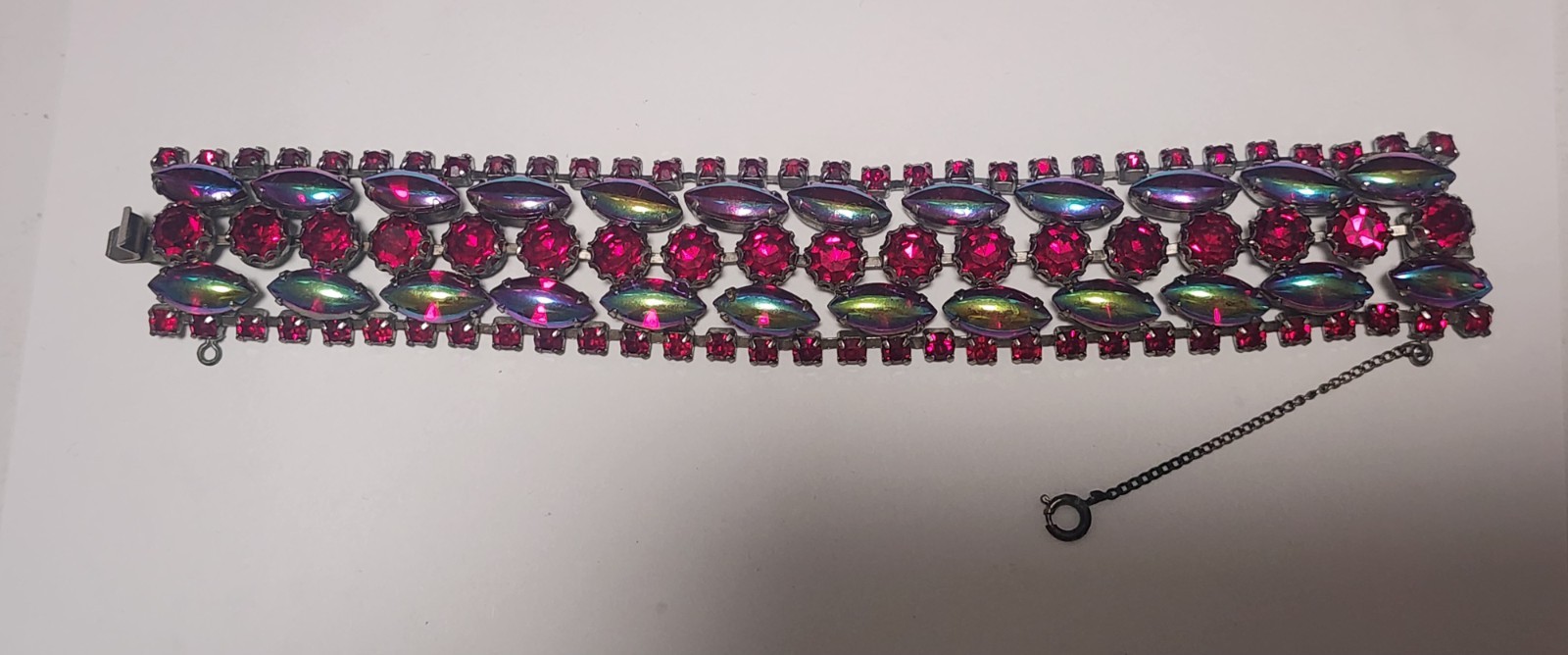 VINTAGE Rhinestones Red cabochons Iridescent aurora Borealis BRACELET Juliana?
