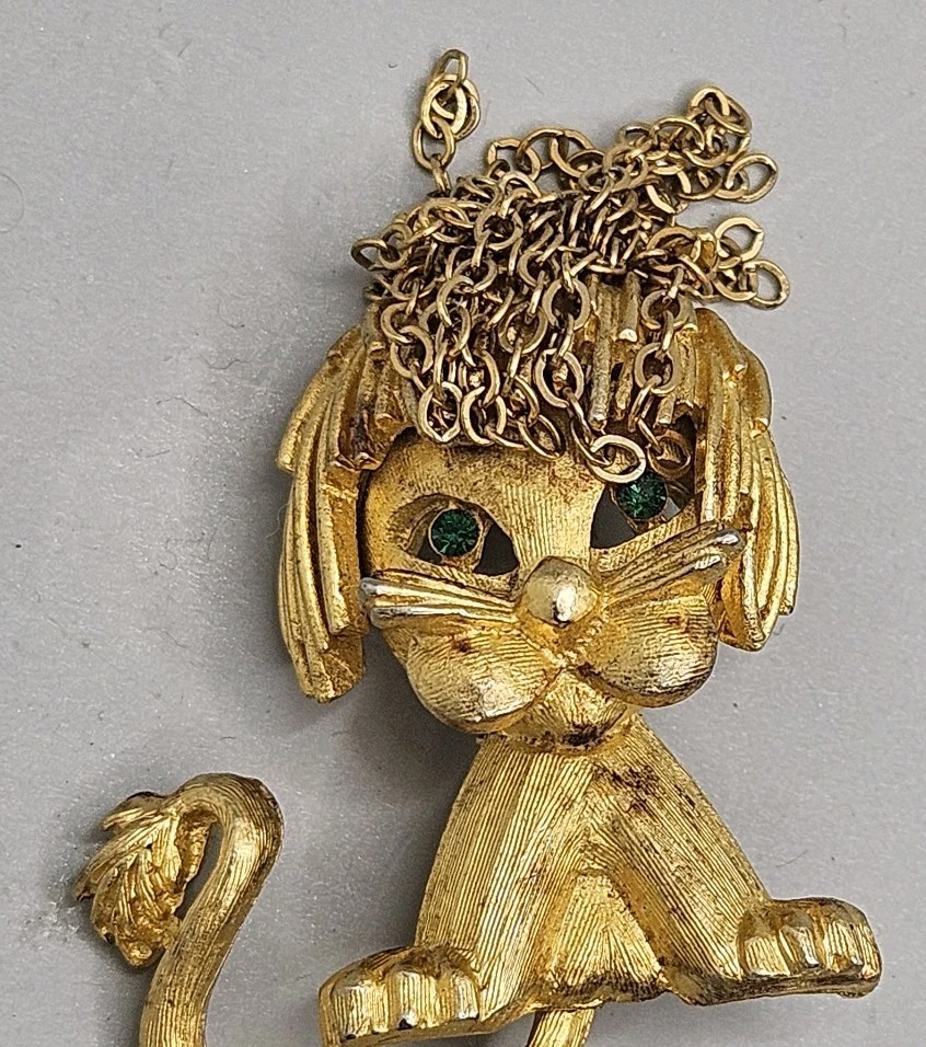 Vintage Gold Plated Rhinestone Lion Cub Brooch Pin Chain Dangle R Mandle Jewelry